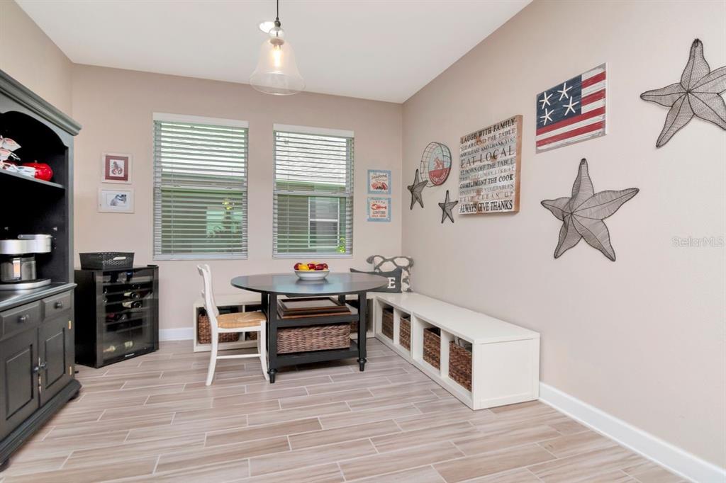 Bradenton, Florida, 34212, United States, 4 Bedrooms Bedrooms, ,4 BathroomsBathrooms,Residential,For Sale,1908693