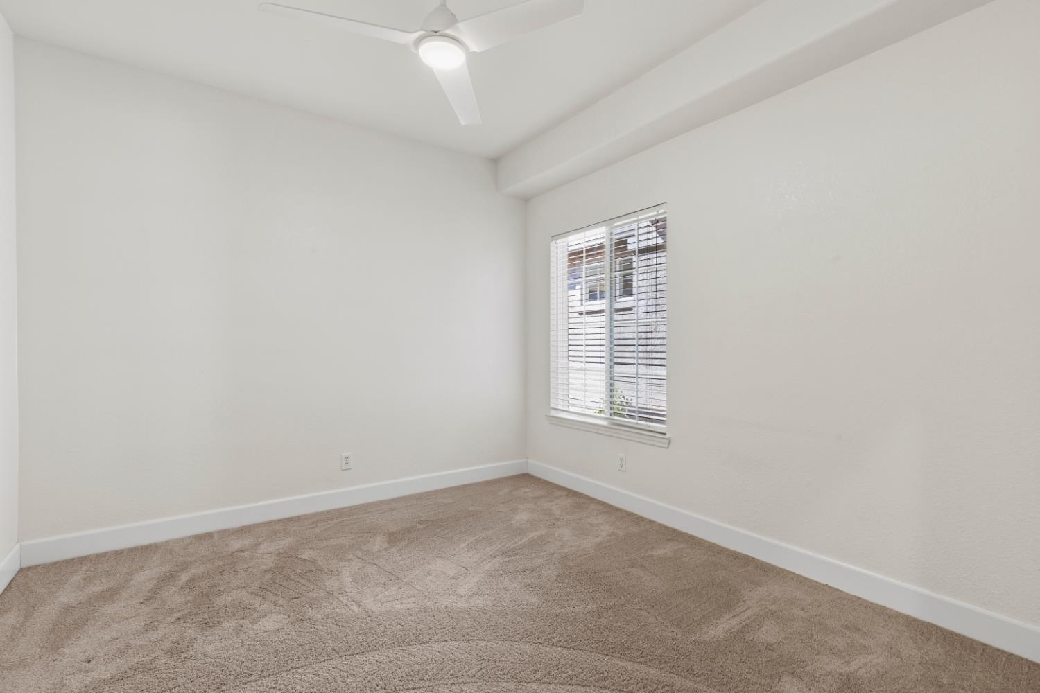 Yuba City, California, 95993, United States, 4 Bedrooms Bedrooms, ,2 BathroomsBathrooms,Residential,For Sale,1981154