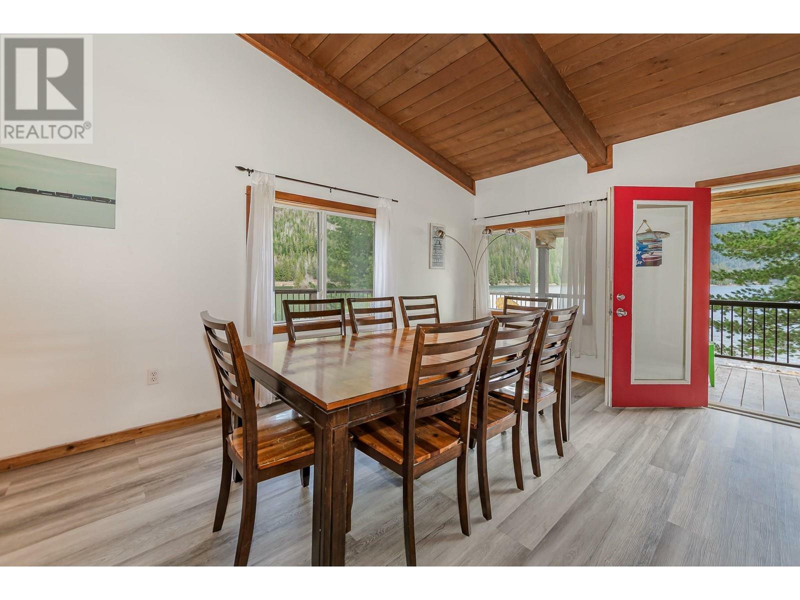 REVELSTOKE, British Columbia, V0E 2S0, CA, 4 Bedrooms Bedrooms, ,2 BathroomsBathrooms,Residential,For Sale,1838033