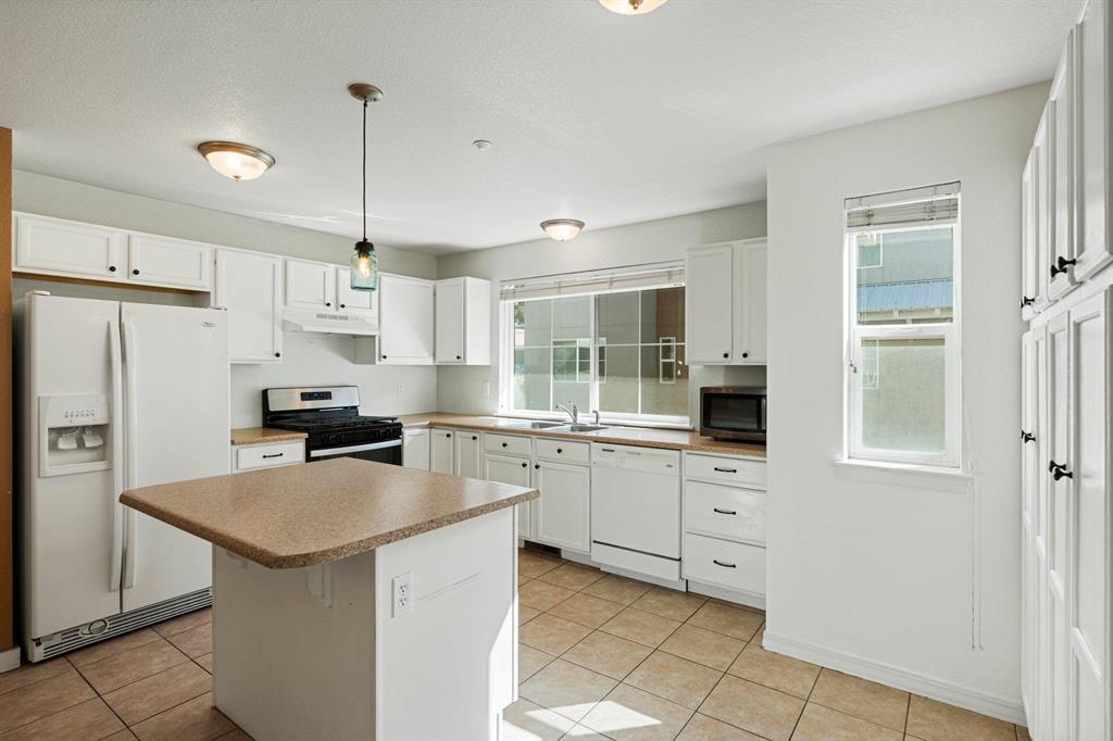 Durango, Colorado, 81301, United States, 2 Bedrooms Bedrooms, ,2 BathroomsBathrooms,Residential,For Sale,1873878