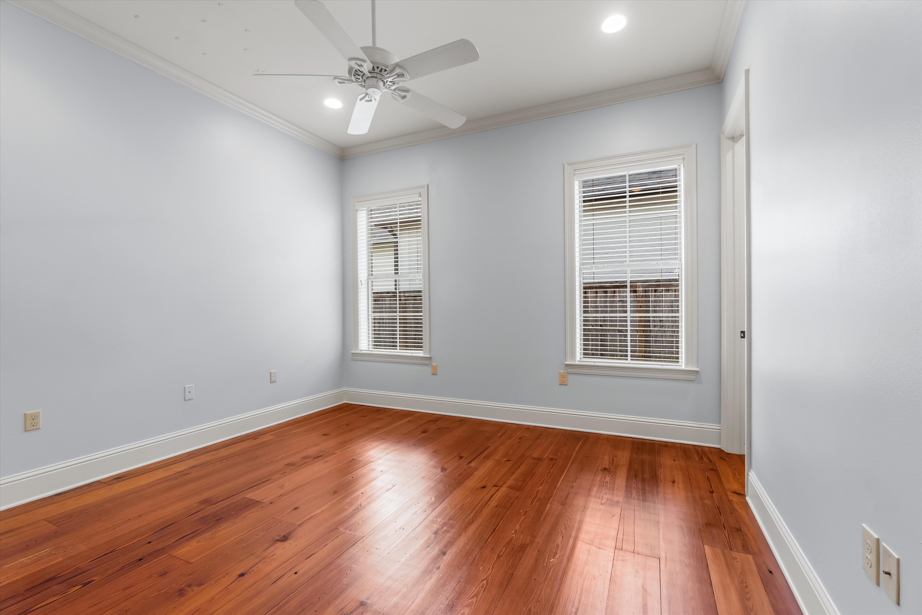 Baton Rouge, Louisiana, 70809, United States, 3 Bedrooms Bedrooms, ,4 BathroomsBathrooms,Residential,For Sale,1998392