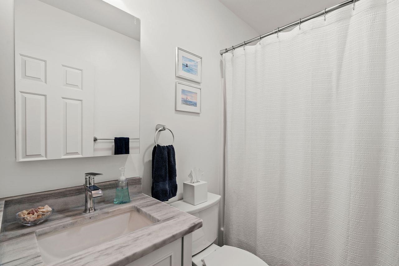 Bedford, New Hampshire, 03110, United States, 3 Bedrooms Bedrooms, ,3 BathroomsBathrooms,Residential,For Sale,1989387