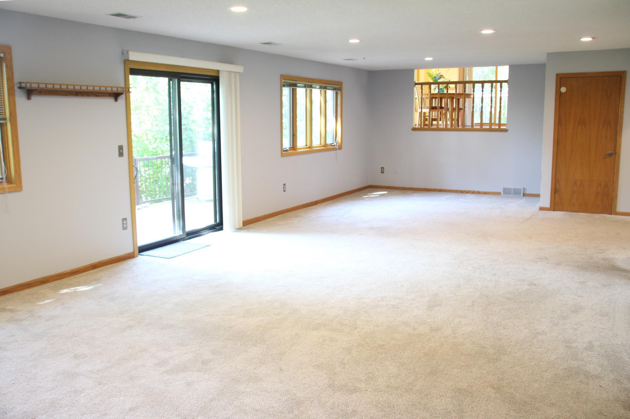 Lakeville, Minnesota, 55044, United States, 3 Bedrooms Bedrooms, ,2 BathroomsBathrooms,Residential,For Sale,1941010