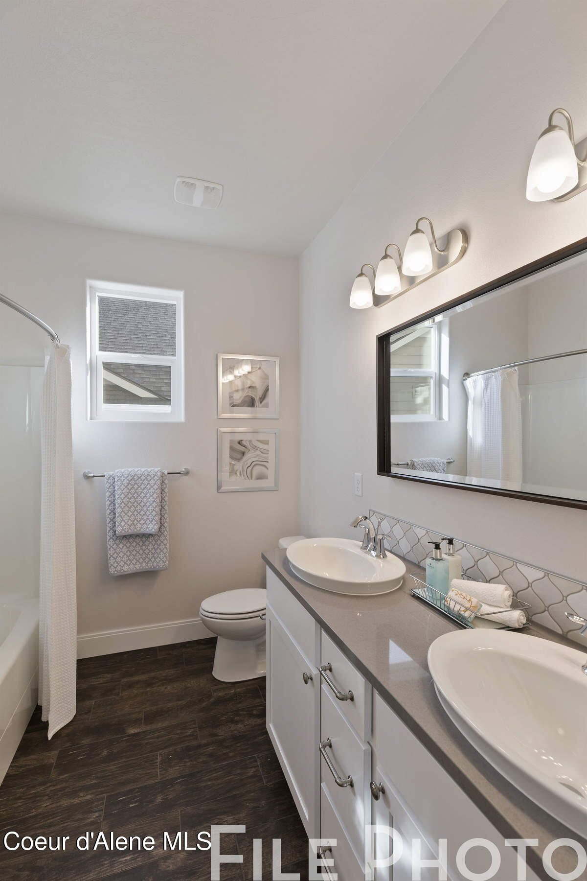 Rathdrum, Idaho, 83858, United States, 3 Bedrooms Bedrooms, ,Residential,For Sale,1998961