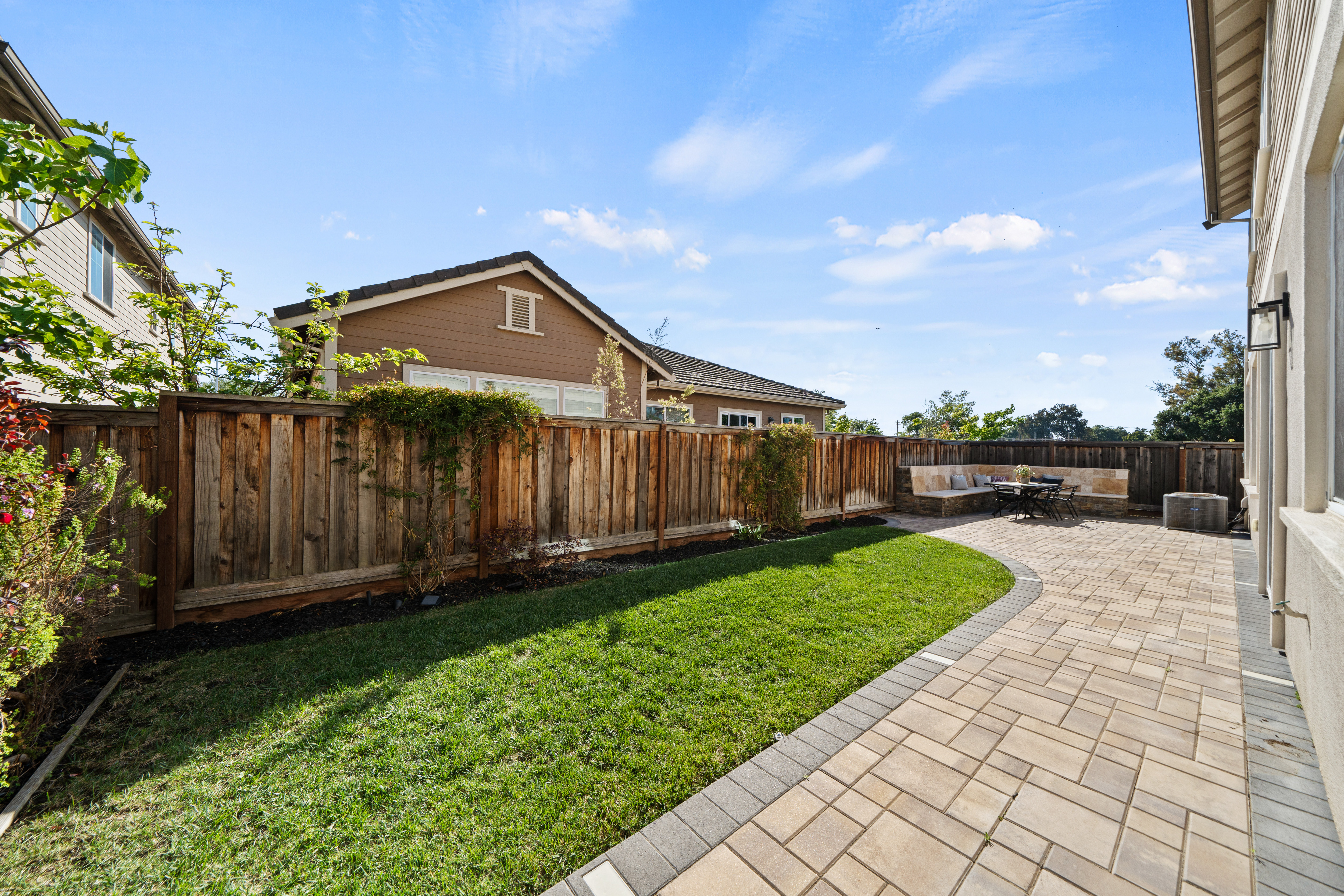  A Beautifully Appointed Patterson Ranch Home Offering Effortless Modern Living - 物件實景