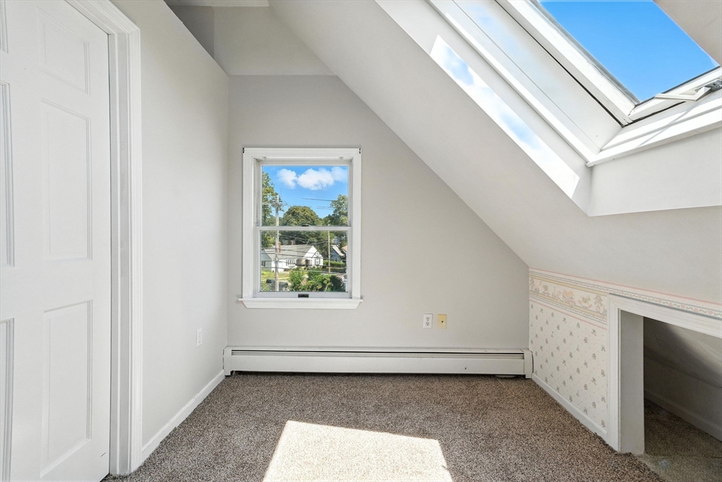 Lynn, Massachusetts, 01902, United States, 5 Bedrooms Bedrooms, ,3 BathroomsBathrooms,Residential,For Sale,1937359