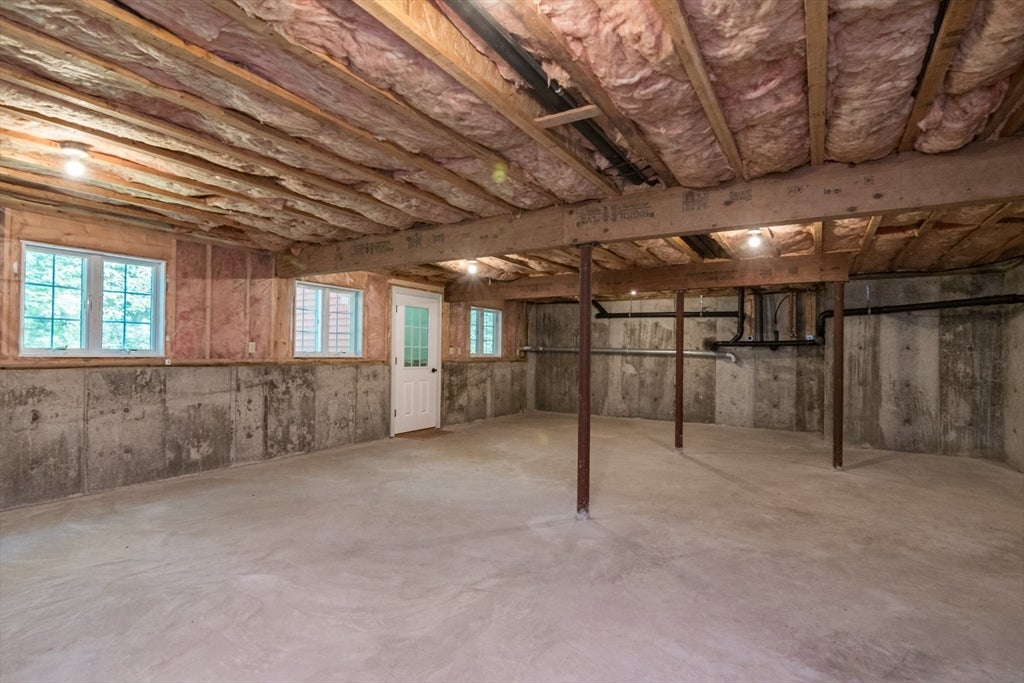 Bernardston, Massachusetts, 01337, United States, 3 Bedrooms Bedrooms, ,3 BathroomsBathrooms,Residential,For Sale,1912455
