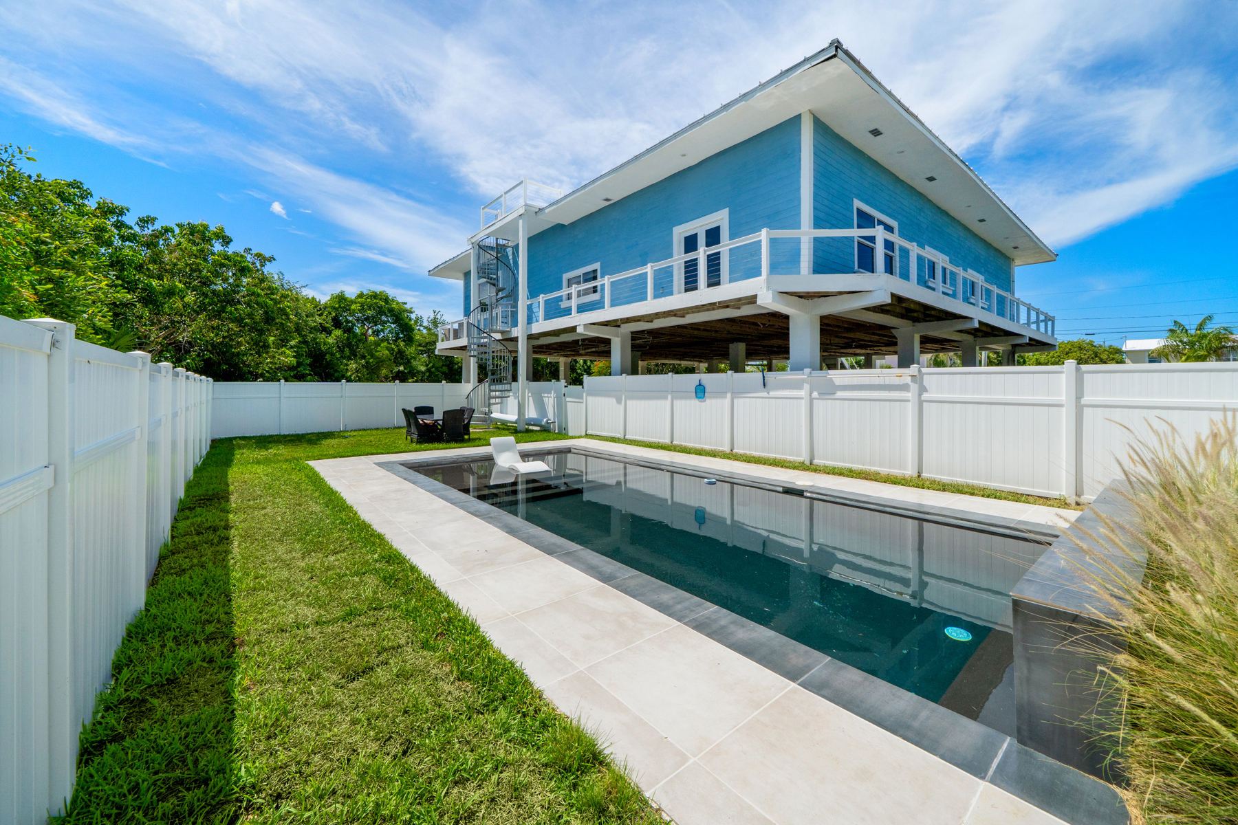  235 Tropical Avenue - 物件實景