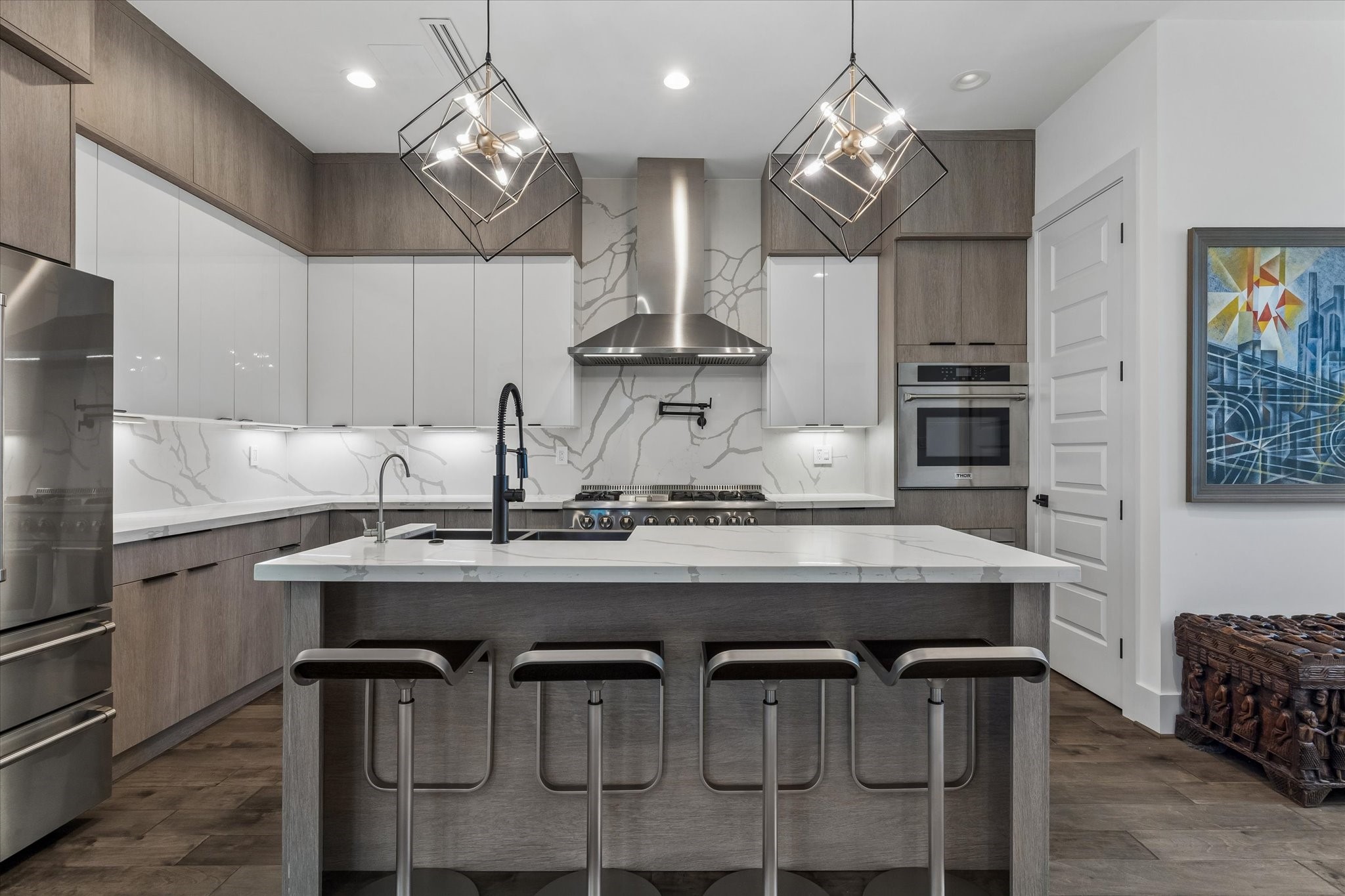  2435 Sheridan Street - 物件實景