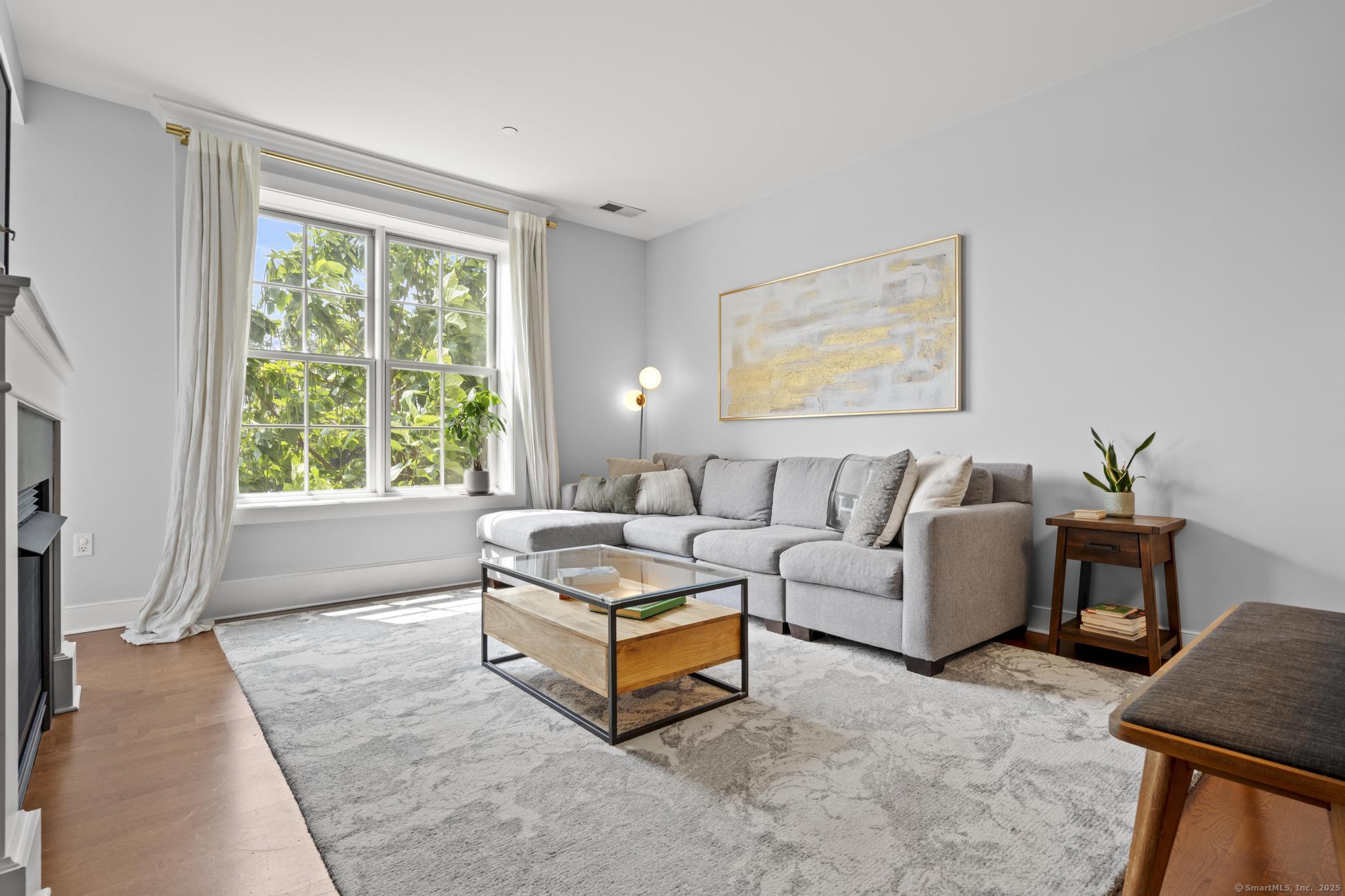 Stamford, Connecticut, 06902, United States, 2 Bedrooms Bedrooms, ,2 BathroomsBathrooms,Residential,For Sale,1917913