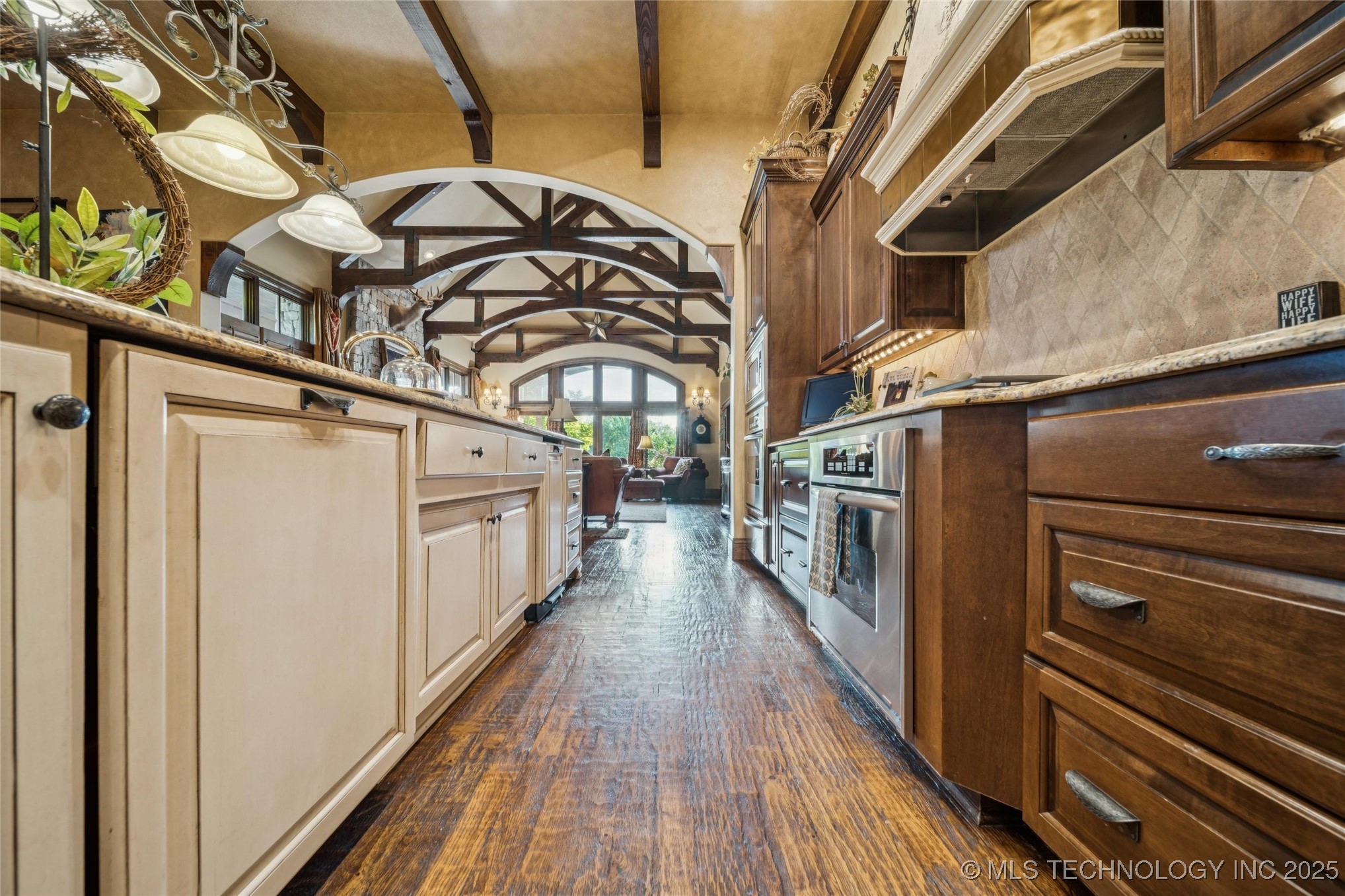 Mounds, Oklahoma, 74047, United States, 4 Bedrooms Bedrooms, ,6 BathroomsBathrooms,Residential,For Sale,1960960