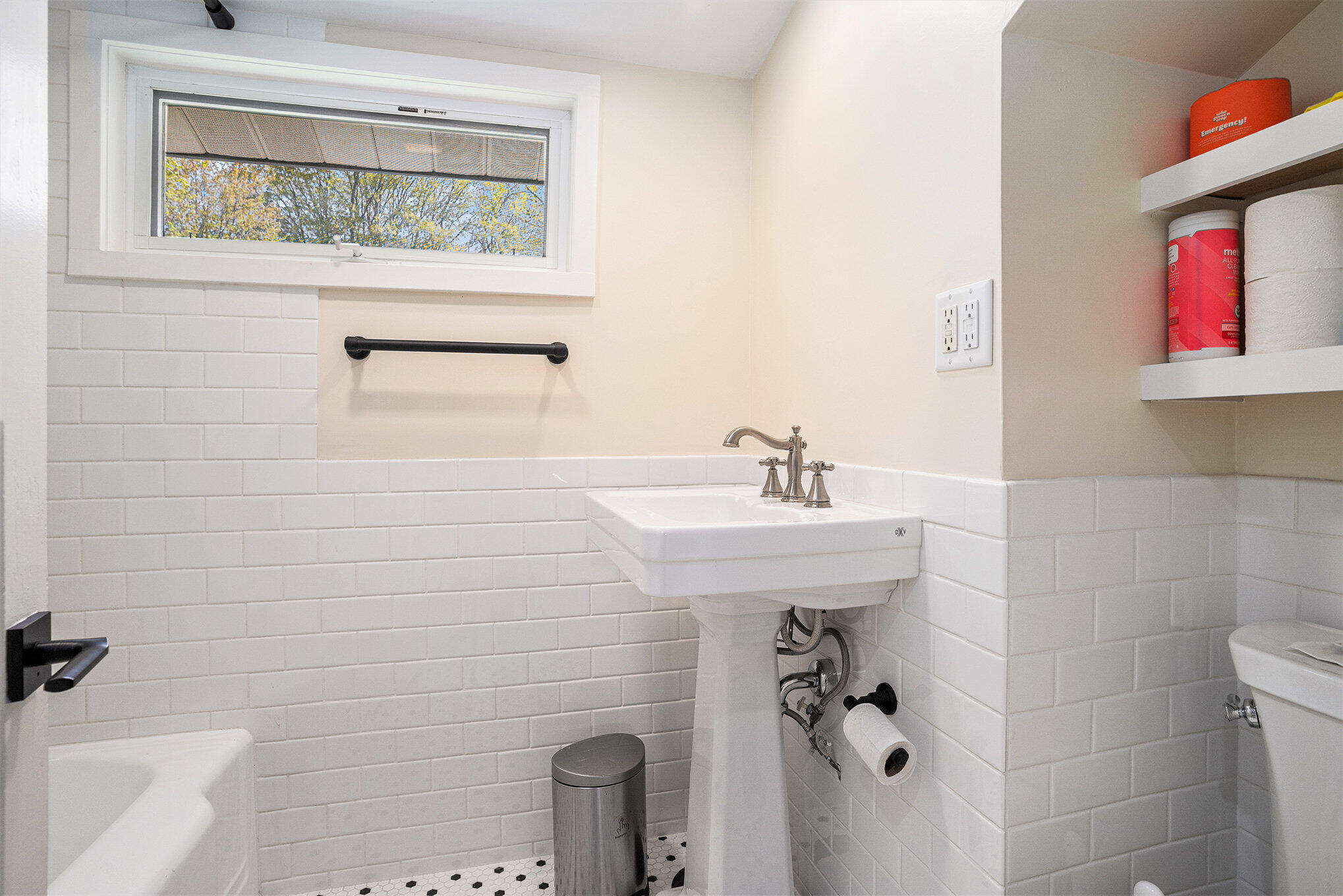 Saugatuck, Michigan, 49453, United States, 4 Bedrooms Bedrooms, ,3 BathroomsBathrooms,Residential,For Sale,1807495