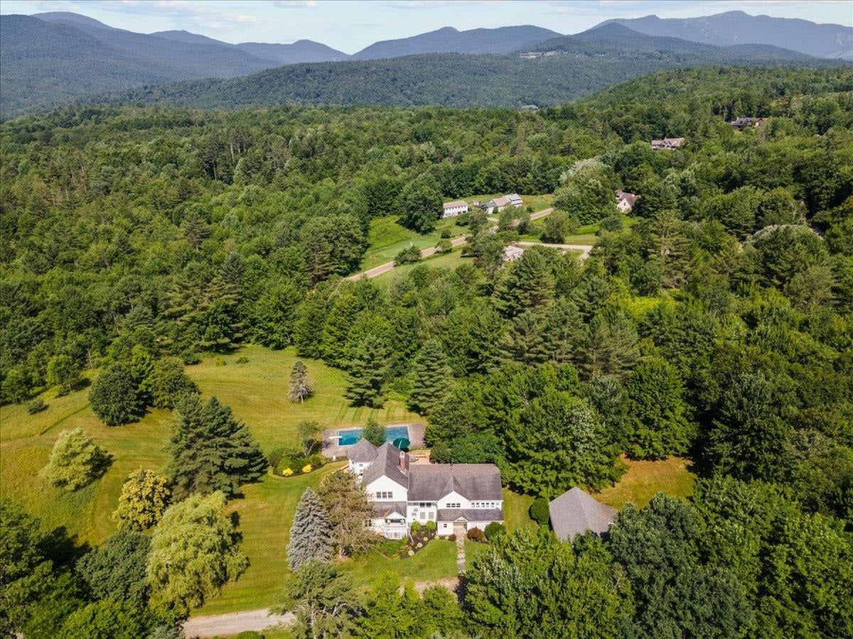 Stowe, Vermont, 05672, United States, 4 Bedrooms Bedrooms, ,3 BathroomsBathrooms,Residential,For Sale,1890997