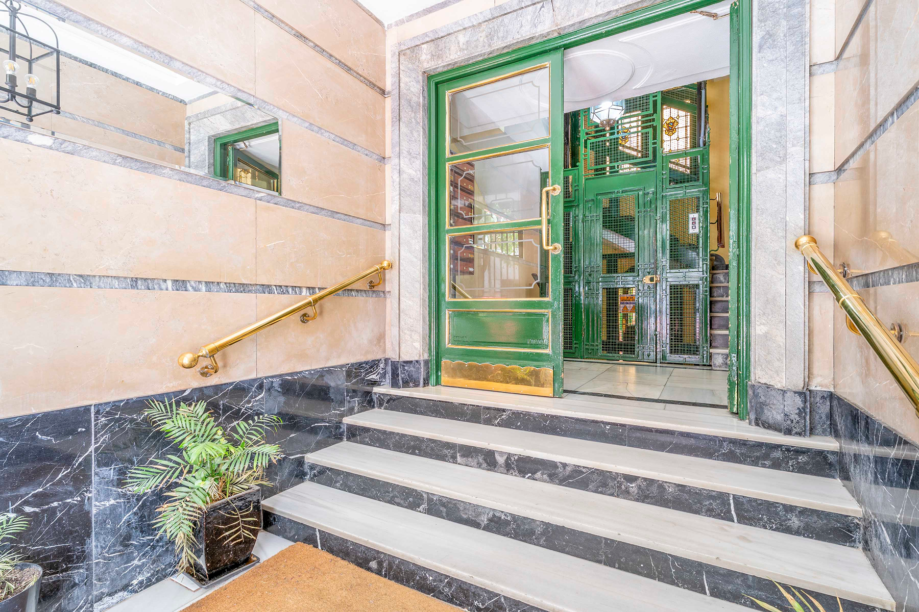  Renovated 3-bedroom flat next to Retiro - 物件實景