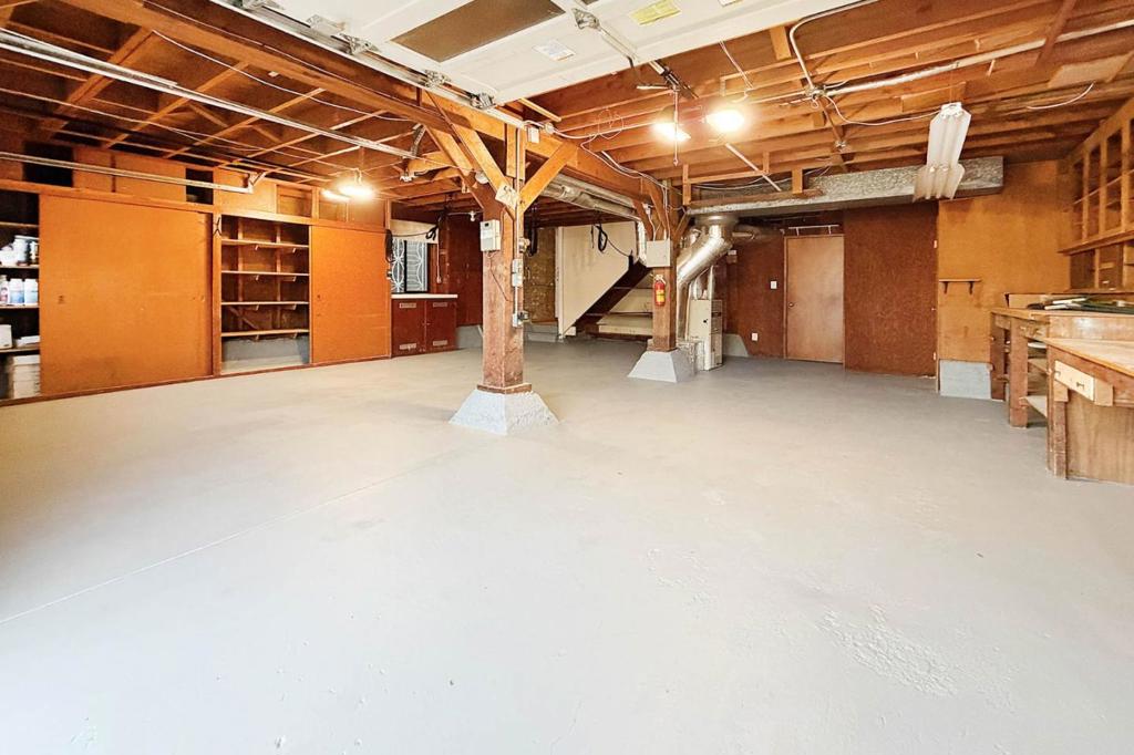 San Francisco, California, 94132, United States, 4 Bedrooms Bedrooms, ,3 BathroomsBathrooms,Residential,For Sale,2005595