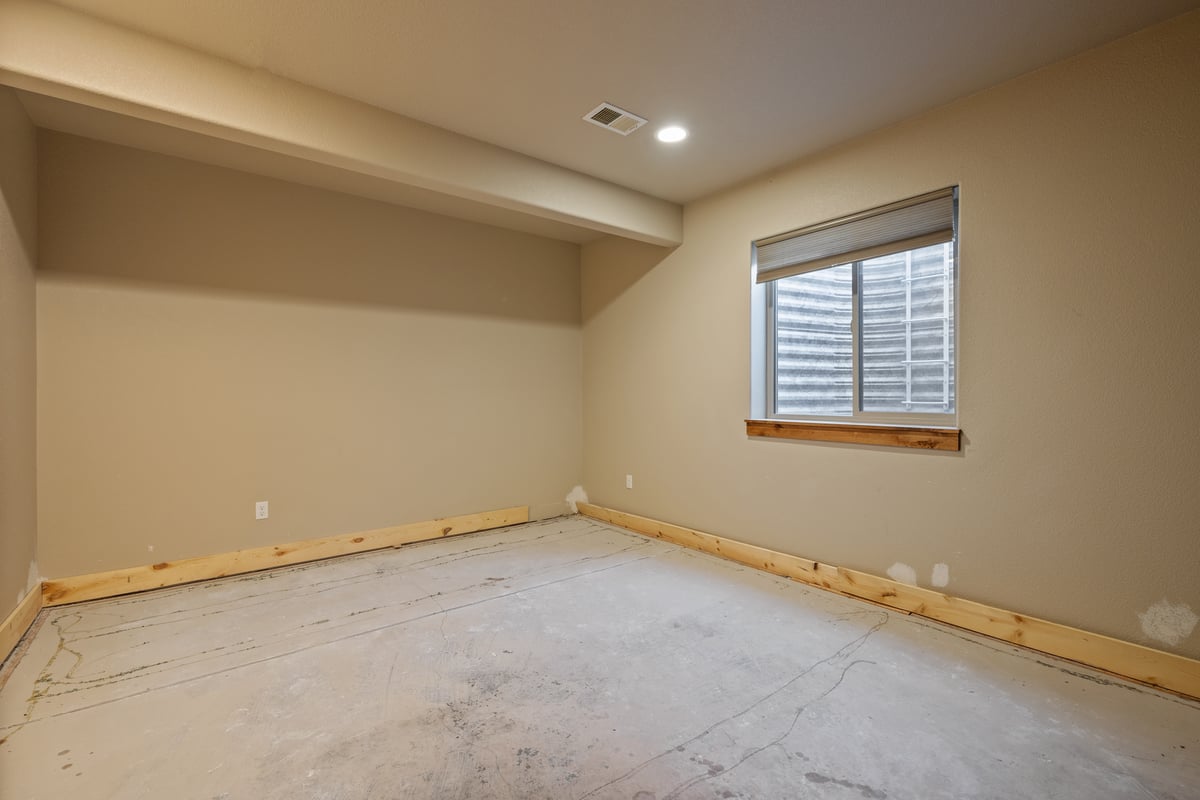 Cheyenne, Wyoming, 82001, United States, 5 Bedrooms Bedrooms, ,3 BathroomsBathrooms,Residential,For Sale,1994195