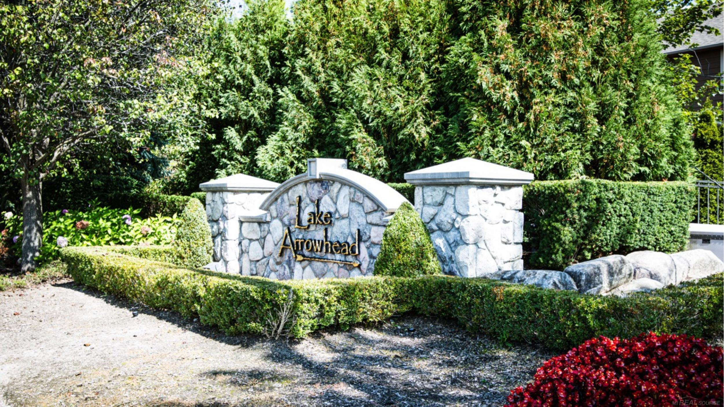 Macomb, Michigan, 48044, United States, 4 Bedrooms Bedrooms, ,3 BathroomsBathrooms,Residential,For Sale,1983565