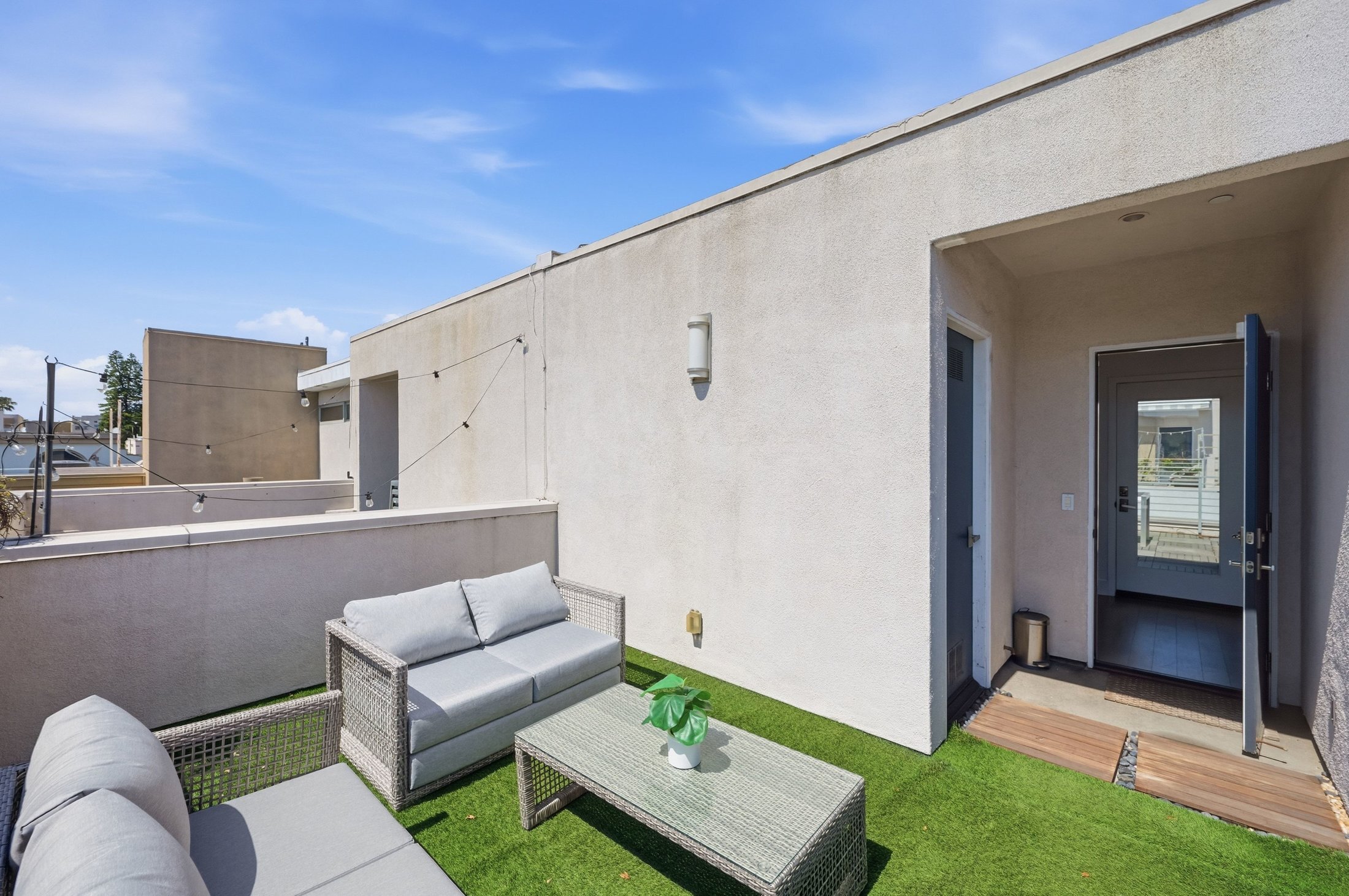  1400 North Fuller Avenue - 物件實景