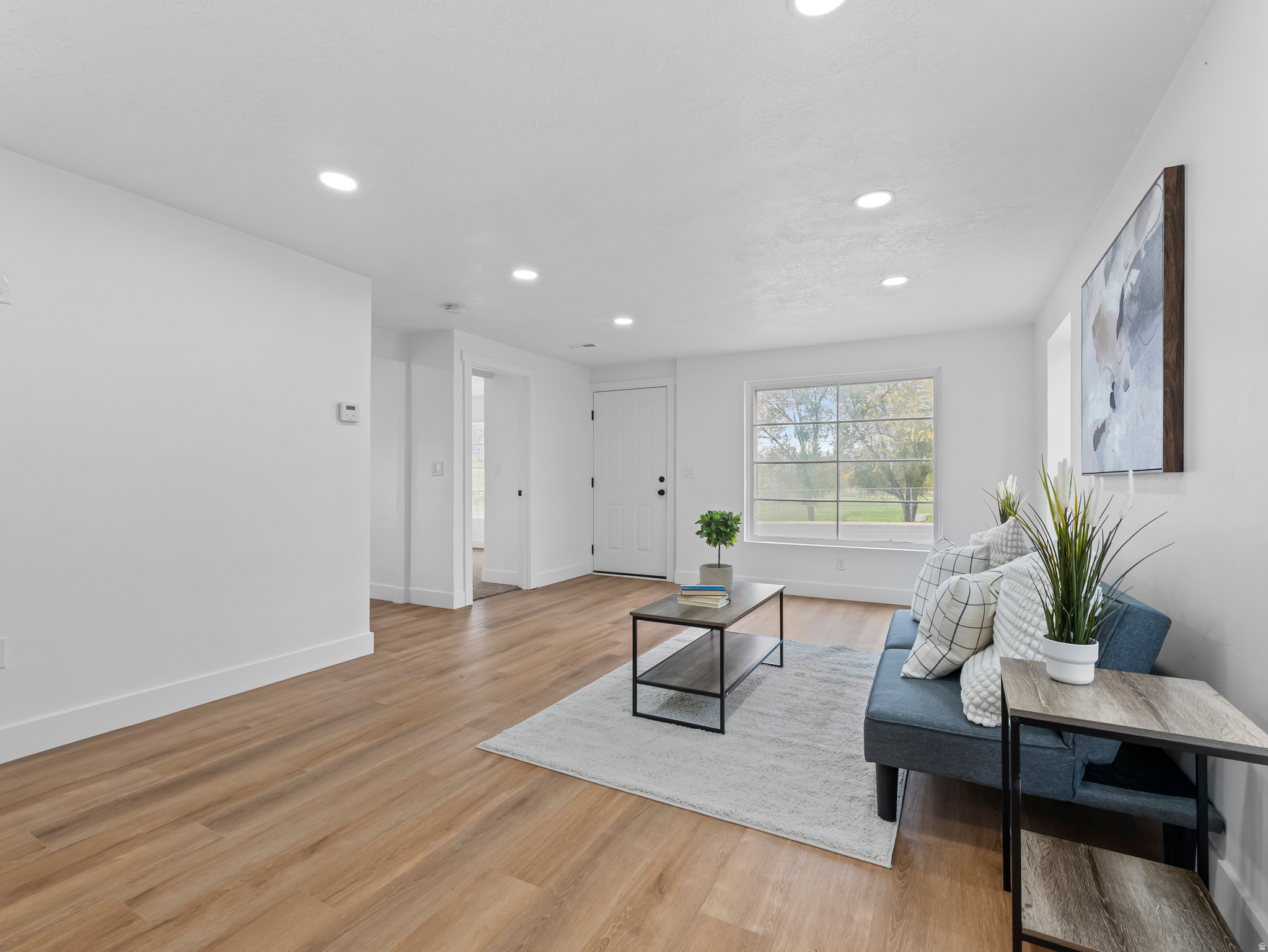 Murray, Utah, 84117, United States, 6 Bedrooms Bedrooms, ,2 BathroomsBathrooms,Residential,For Sale,1989540