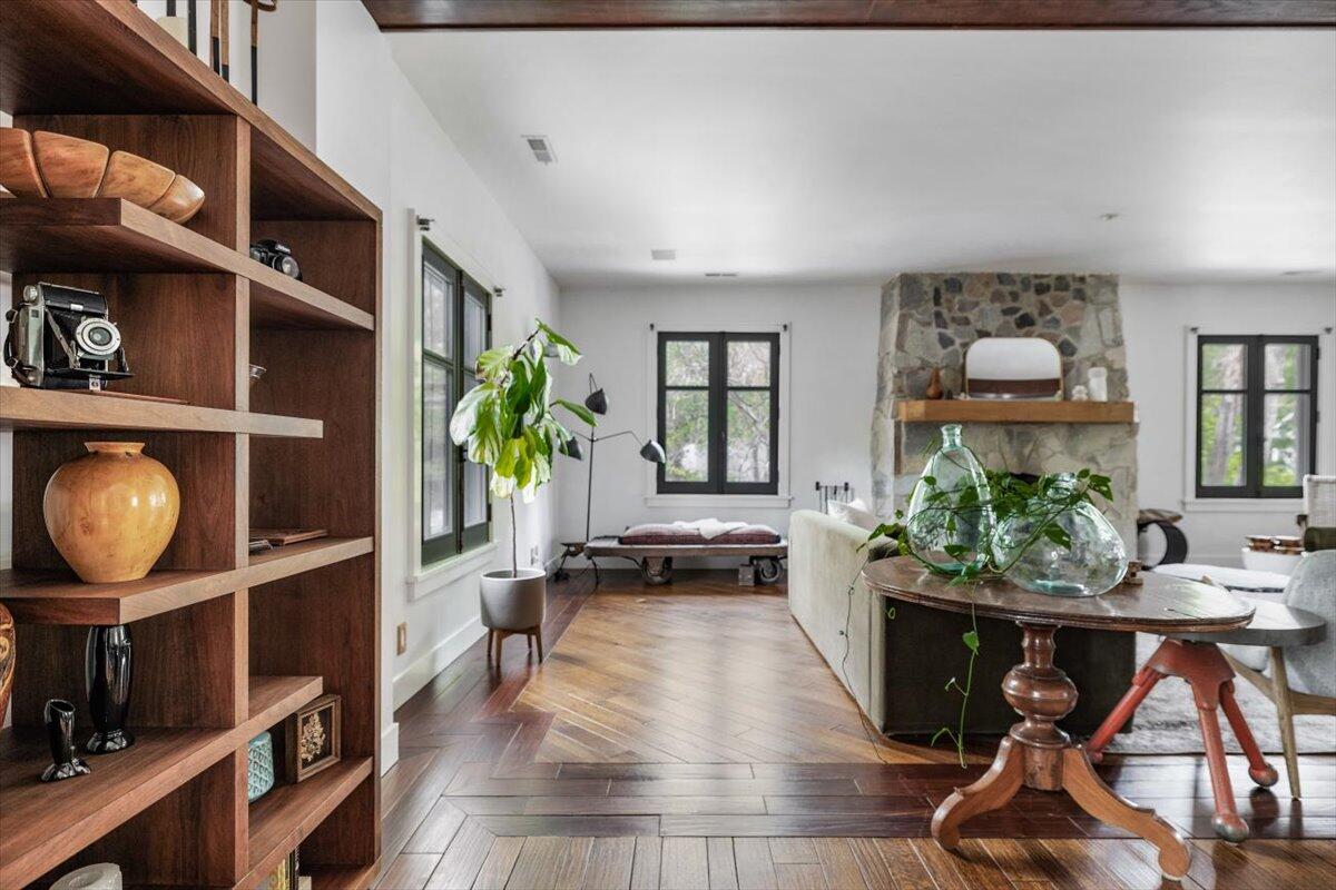 Michiana Shores, Indiana, 46360, United States, 5 Bedrooms Bedrooms, ,4 BathroomsBathrooms,Residential,For Sale,1949684