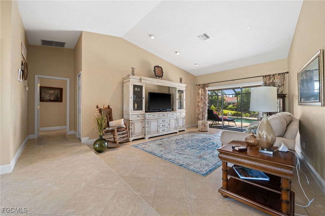 Cape Coral, Florida, 33990, United States, 3 Bedrooms Bedrooms, ,2 BathroomsBathrooms,Residential,For Sale,2006473