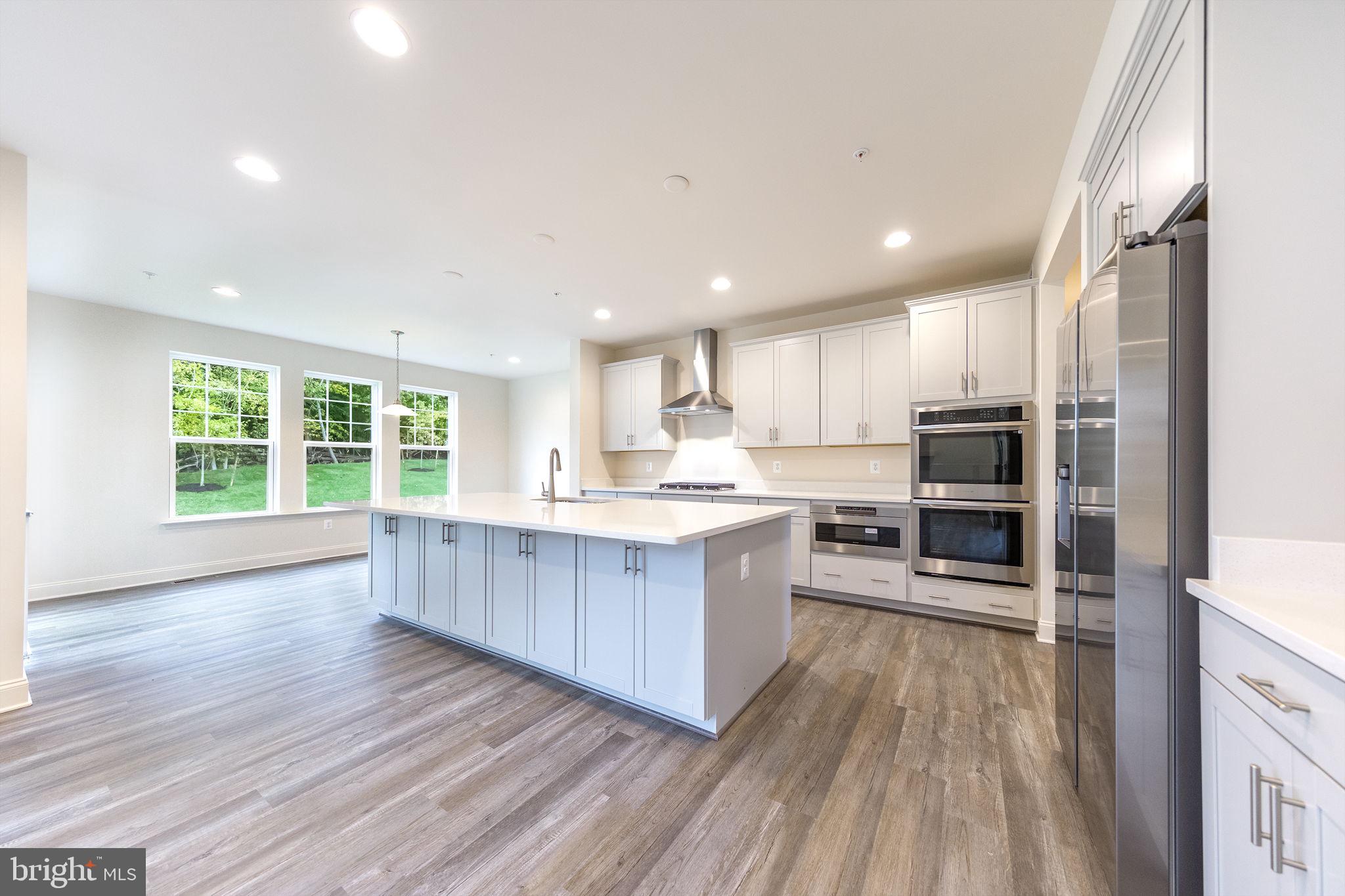 Clinton, Maryland, 20735, United States, 5 Bedrooms Bedrooms, ,5 BathroomsBathrooms,Residential,For Sale,1873789