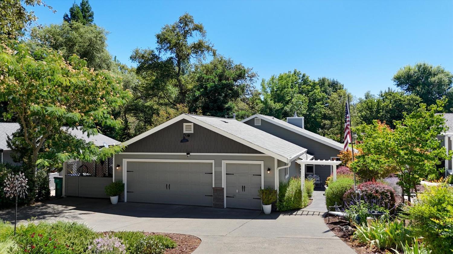 Auburn, California, 95602, United States, 3 Bedrooms Bedrooms, ,3 BathroomsBathrooms,Residential,For Sale,1904387
