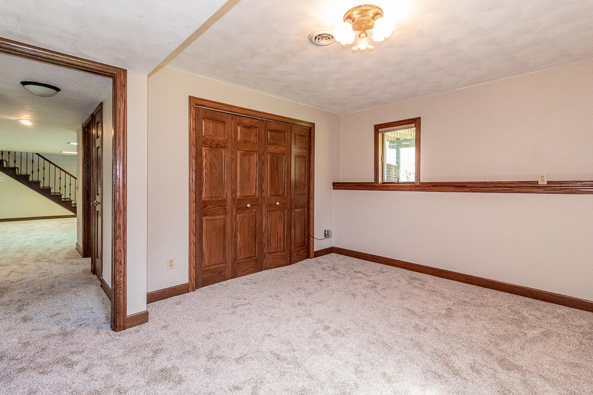 New London, Wisconsin, 54961-8021, United States, 4 Bedrooms Bedrooms, ,2 BathroomsBathrooms,Residential,For Sale,1984435