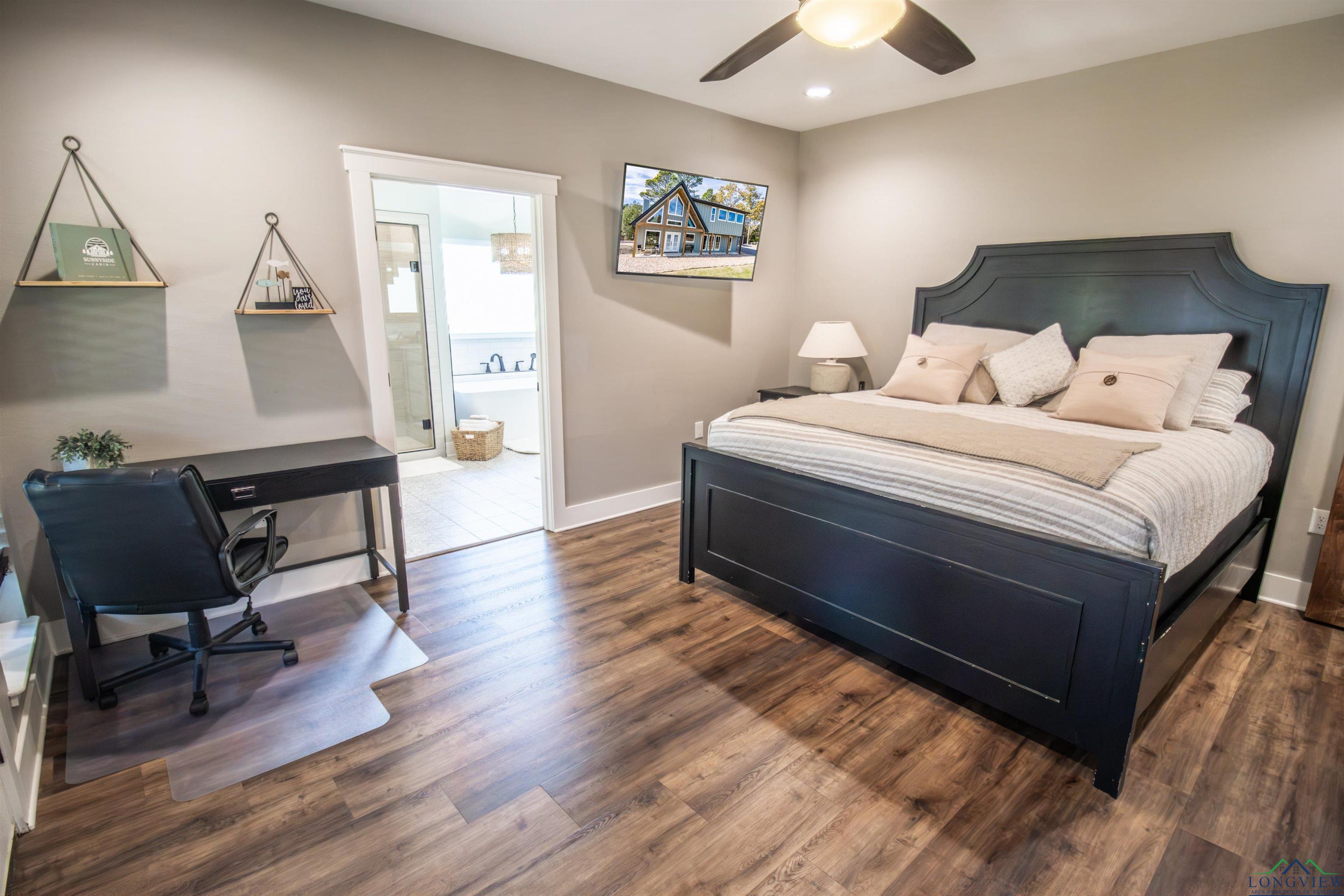 Jefferson, Texas, 75657, United States, 3 Bedrooms Bedrooms, ,3 BathroomsBathrooms,Residential,For Sale,2005348