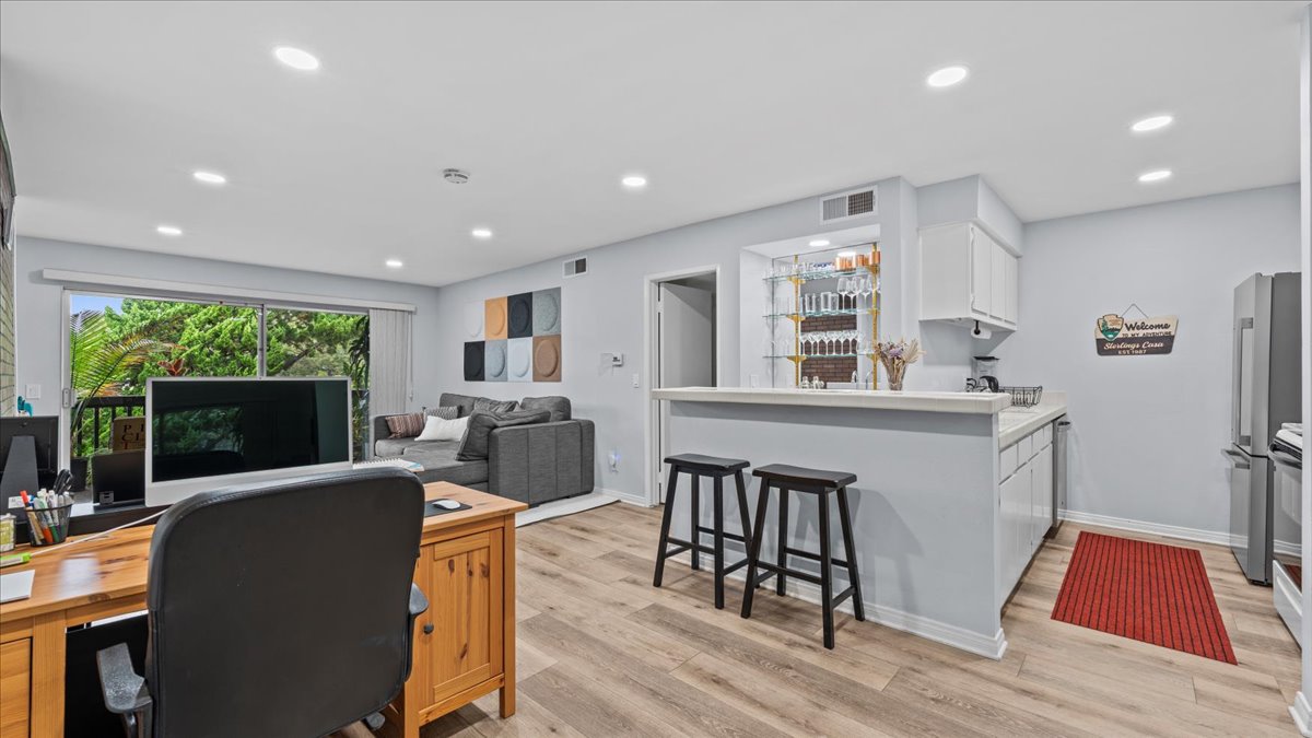 Culver City, California, 90230, United States, 1 Bedroom Bedrooms, ,1 BathroomBathrooms,Residential,For Sale,1981473