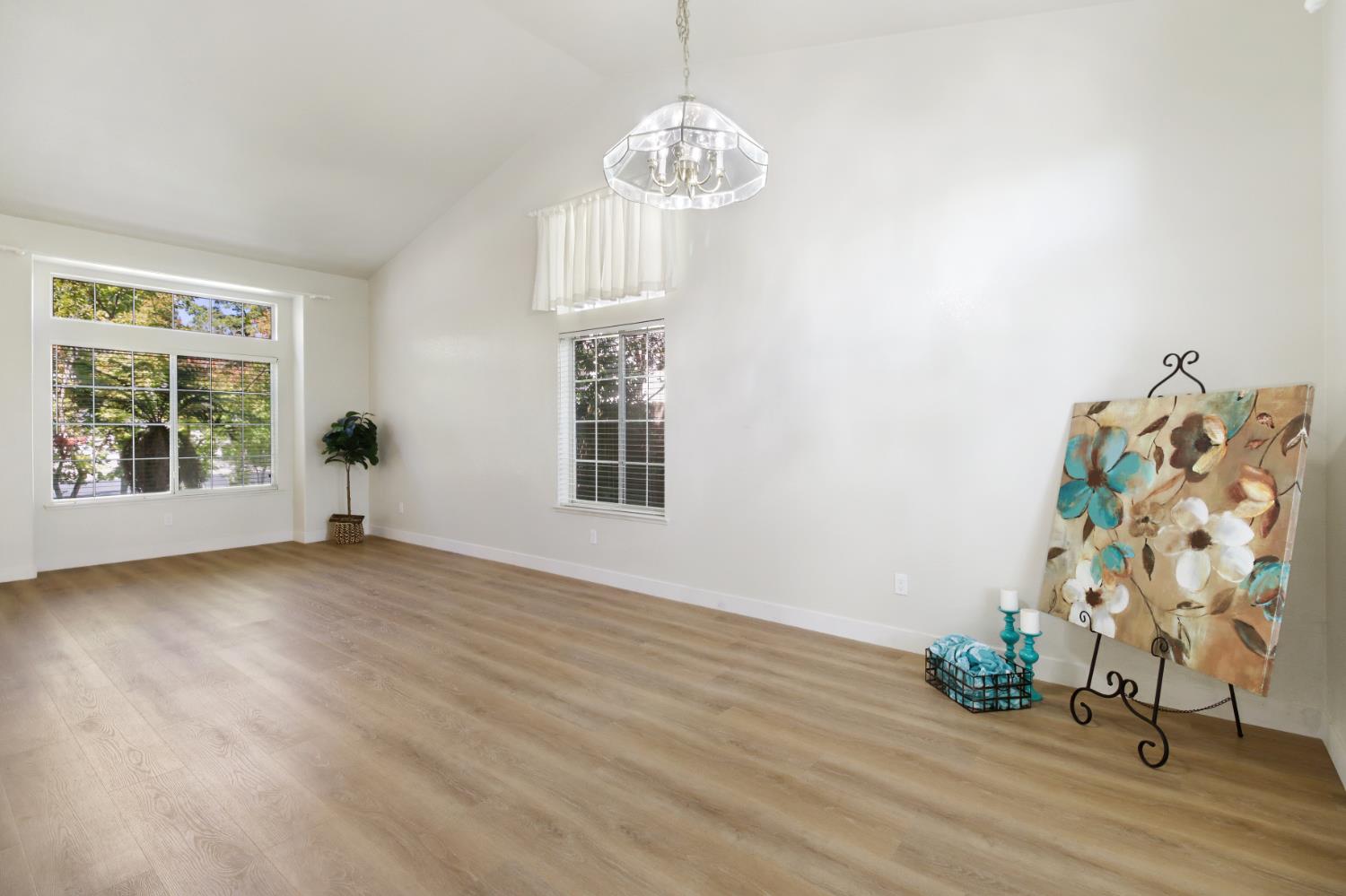 Folsom, California, 95630, United States, 4 Bedrooms Bedrooms, ,3 BathroomsBathrooms,Residential,For Sale,1926196