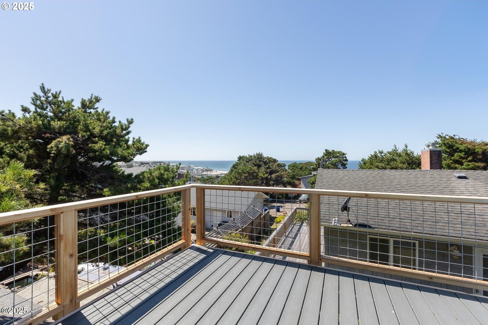 Lincoln City, Oregon, 97367, United States, 3 Bedrooms Bedrooms, ,2 BathroomsBathrooms,Residential,For Sale,1927014