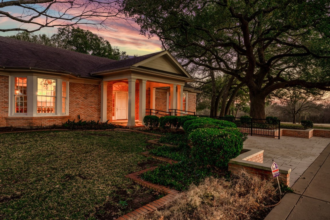 Belton, Texas, 76513, United States, 3 Bedrooms Bedrooms, ,5 BathroomsBathrooms,Residential,For Sale,1882630