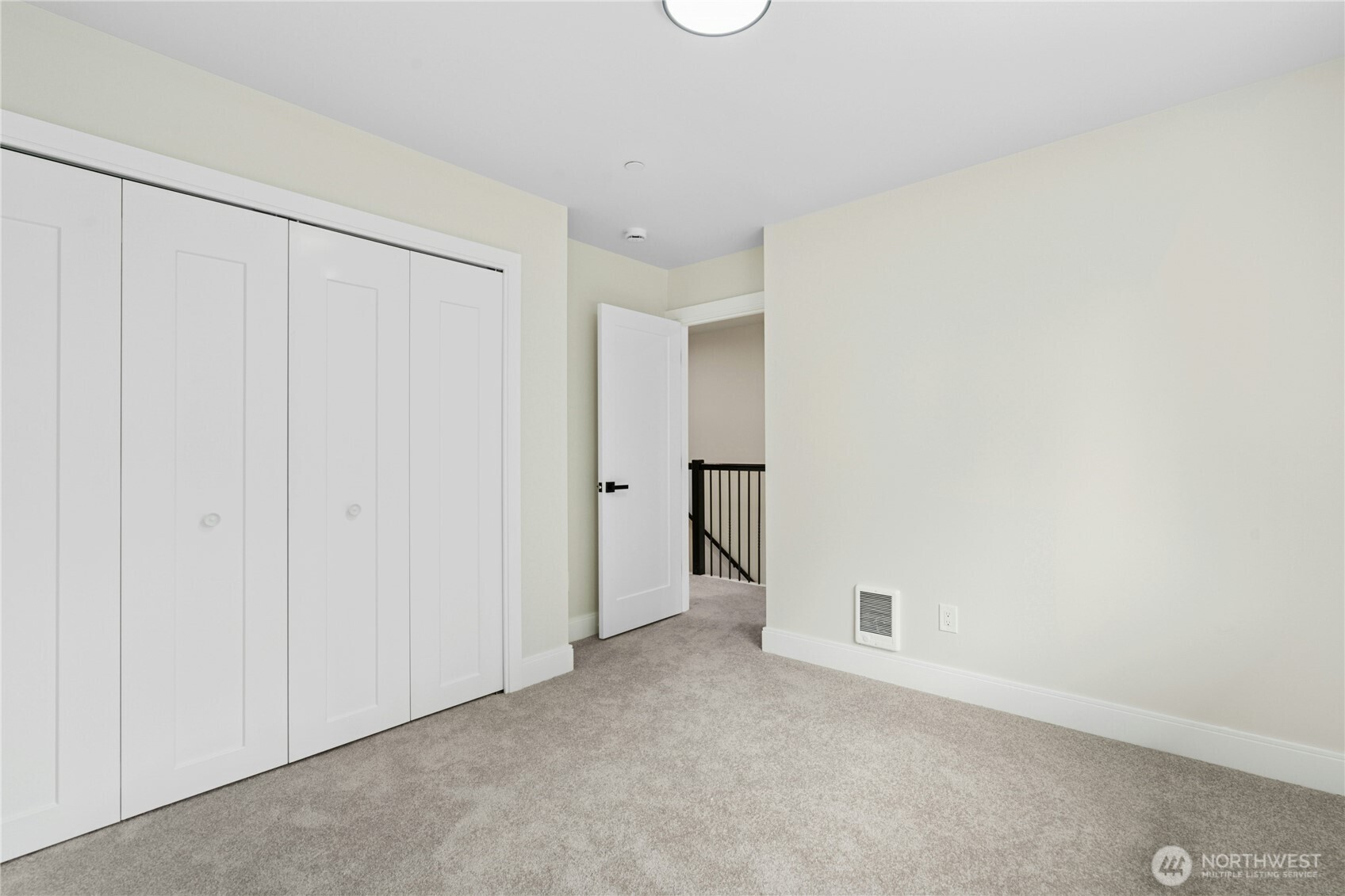 Everett, Washington, 98208, United States, 4 Bedrooms Bedrooms, ,2 BathroomsBathrooms,Residential,For Sale,1827373