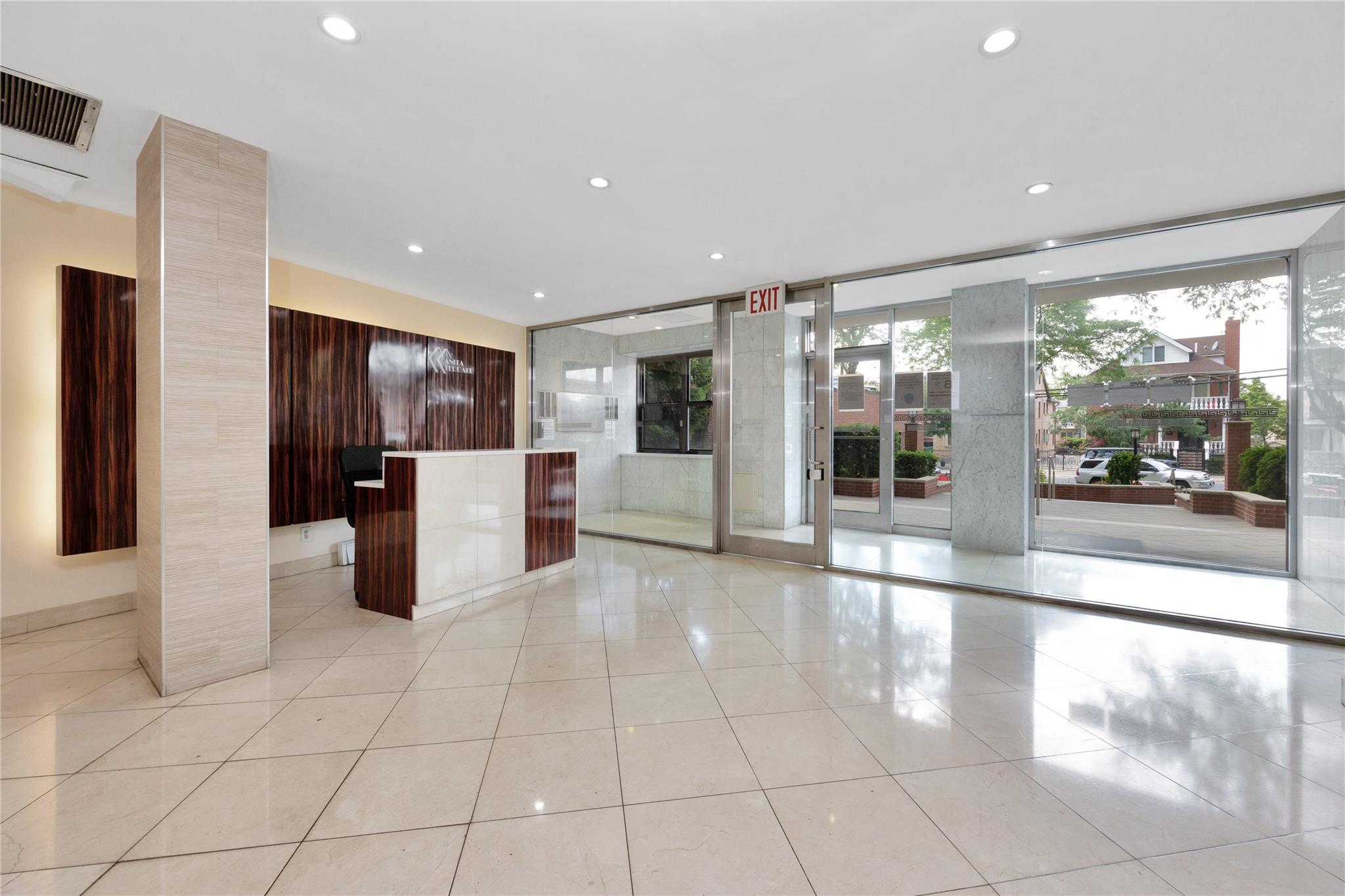 Rego Park, New York, 11374, United States, 3 Bedrooms Bedrooms, ,2 BathroomsBathrooms,Residential,For Sale,1846571