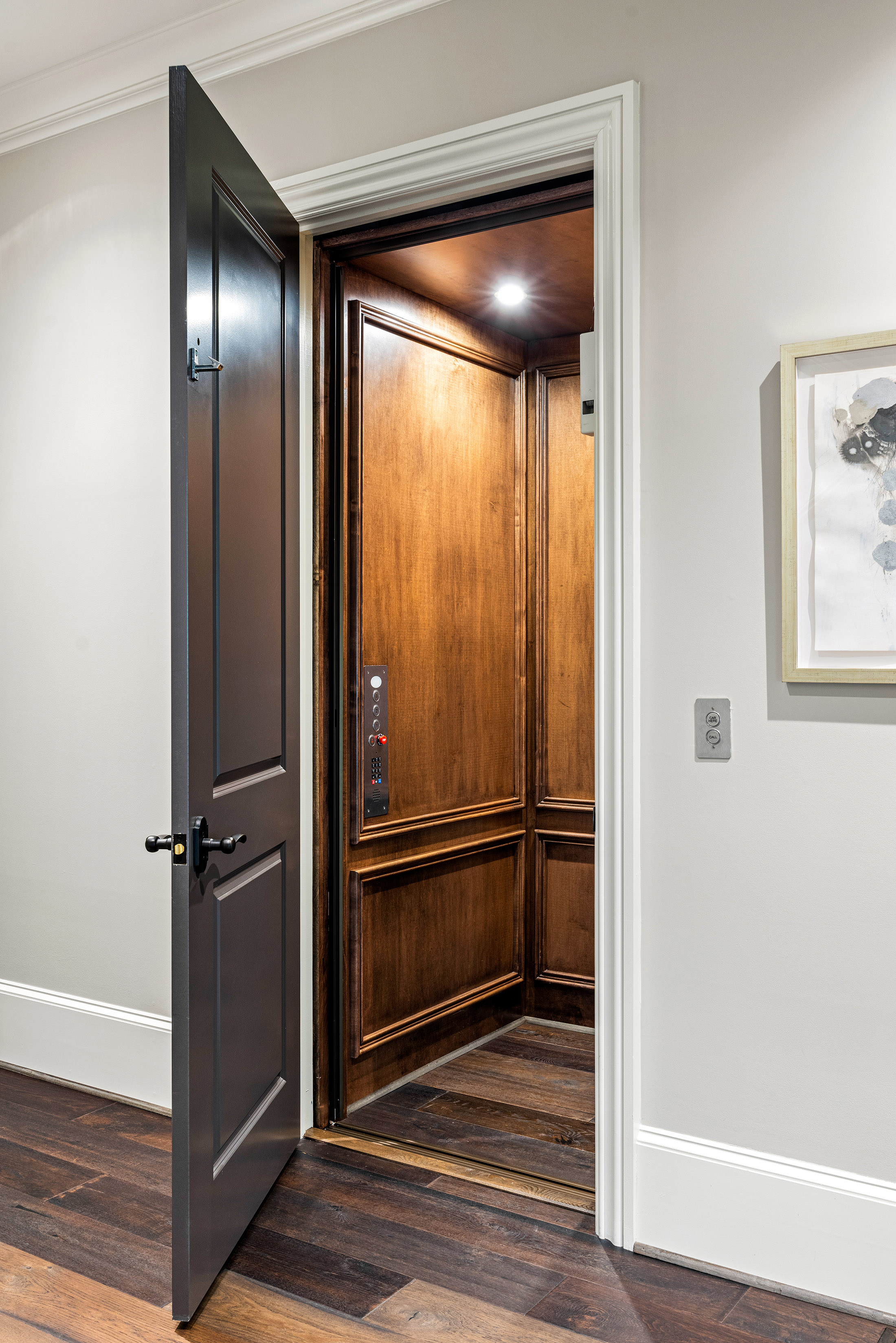  Buckhead Estate Pairs Architectural Presence with Richly Layered Interiors - 物件實景
