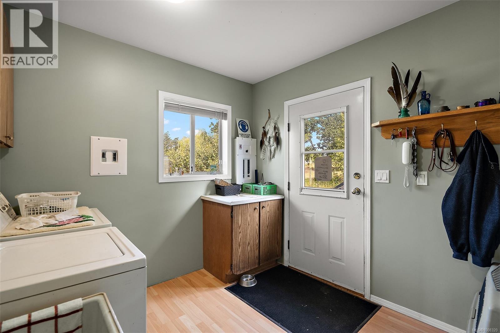 NORTH SAANICH, British Columbia, V8L 5L6, CA, 5 Bedrooms Bedrooms, ,5 BathroomsBathrooms,Residential,For Sale,1903905