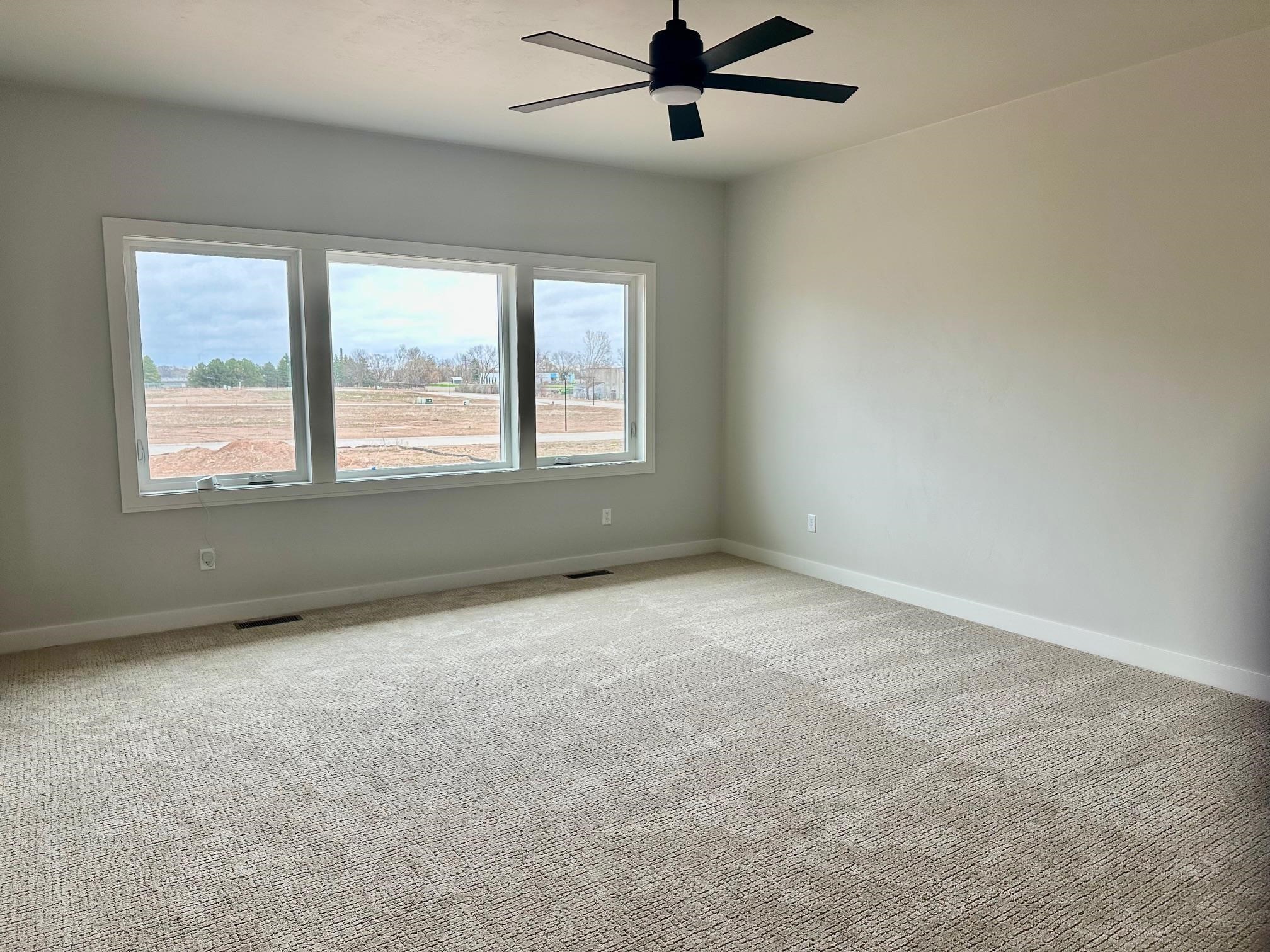 Kimberly, Wisconsin, 54136, United States, 4 Bedrooms Bedrooms, ,3 BathroomsBathrooms,Residential,For Sale,1975041