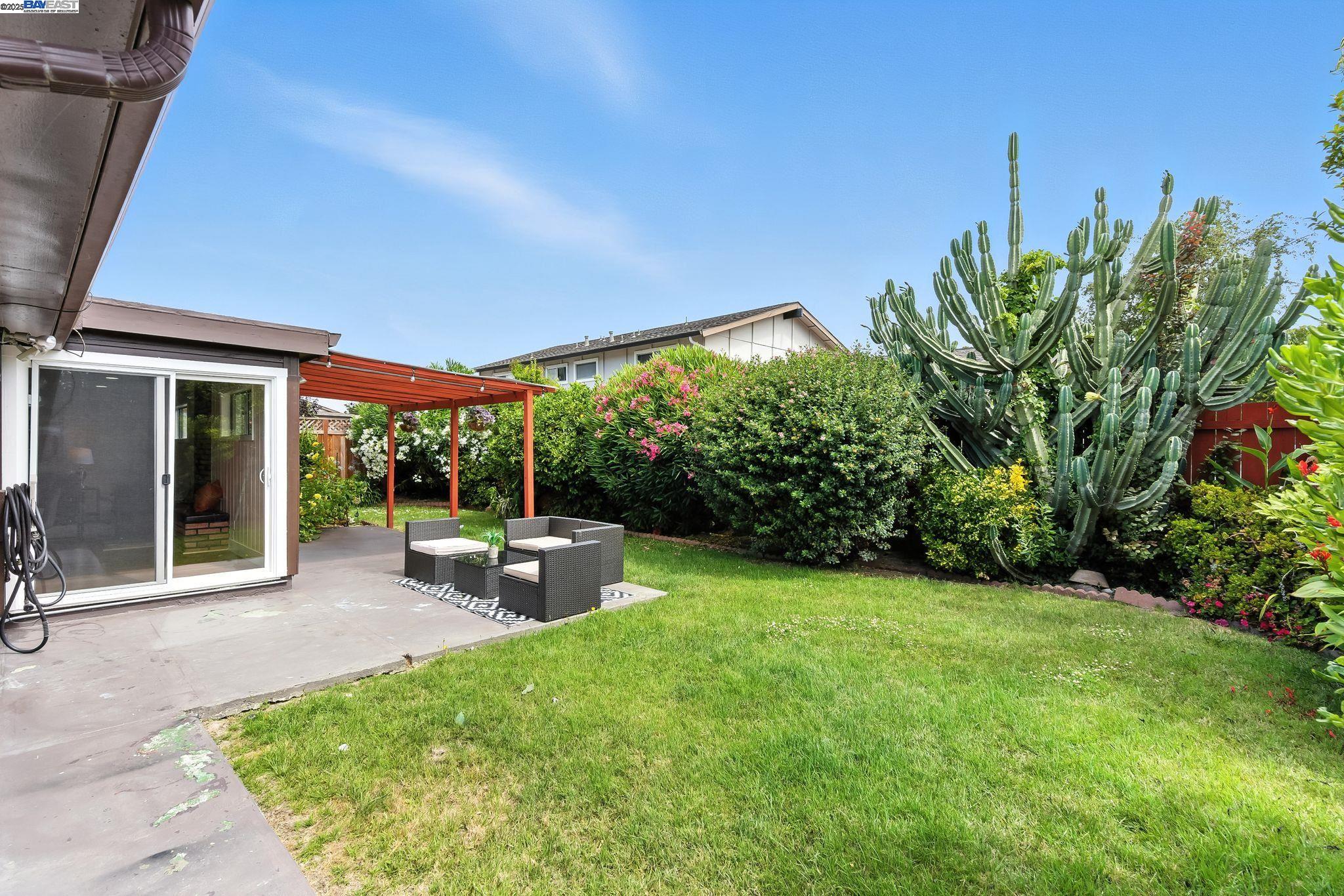 Newark, California, 94560, United States, 3 Bedrooms Bedrooms, ,2 BathroomsBathrooms,Residential,For Sale,1947104