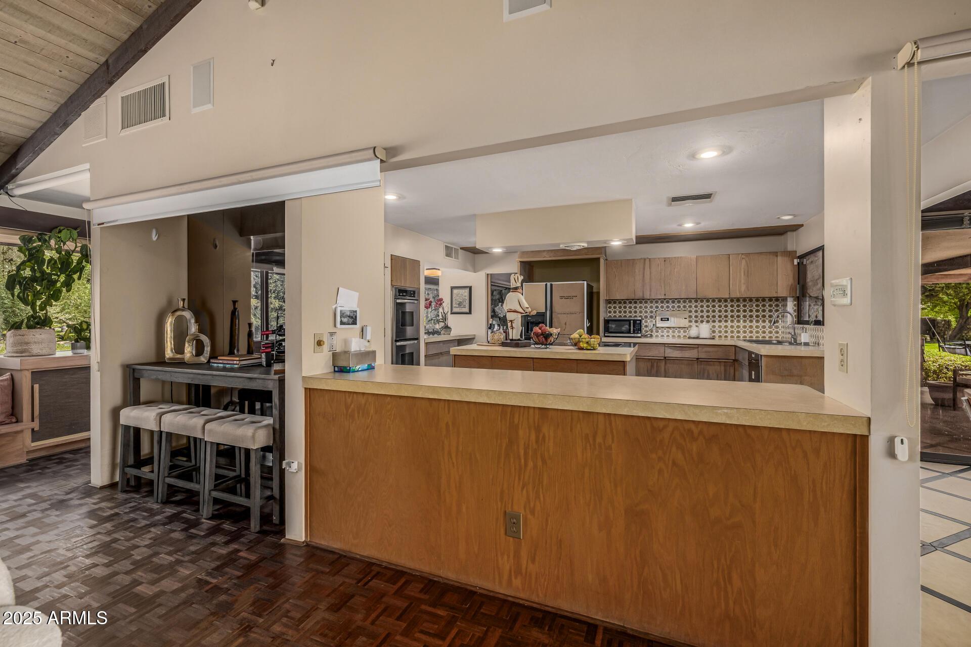 Paradise Valley, Arizona, 85253, United States, 4 Bedrooms Bedrooms, ,8 BathroomsBathrooms,Residential,For Sale,1914345