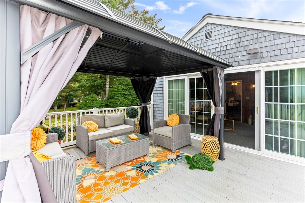 Bridgewater, Massachusetts, 02324, United States, 3 Bedrooms Bedrooms, ,2 BathroomsBathrooms,Residential,For Sale,1943085