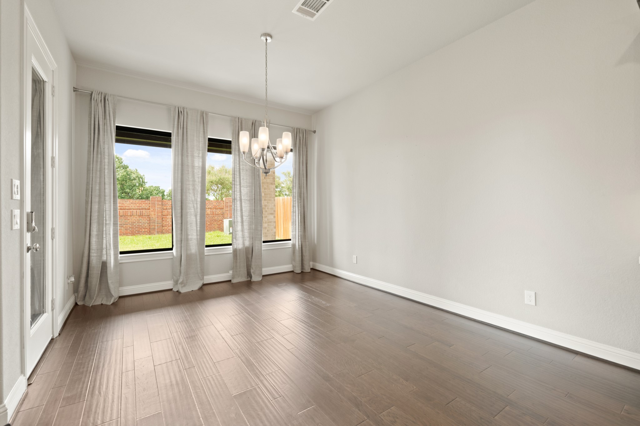 Katy, Texas, 77494, United States, 4 Bedrooms Bedrooms, ,3 BathroomsBathrooms,Residential,For Sale,1903819