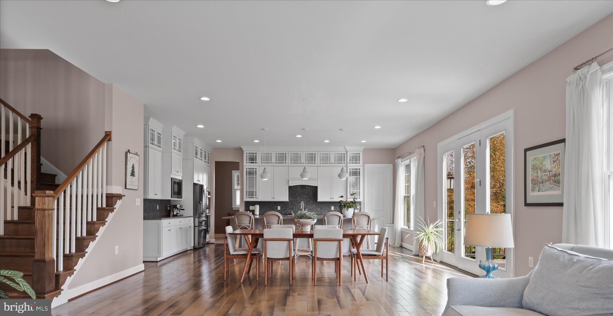 Aldie, Virginia, 20105, United States, 5 Bedrooms Bedrooms, ,5 BathroomsBathrooms,Residential,For Sale,1987386