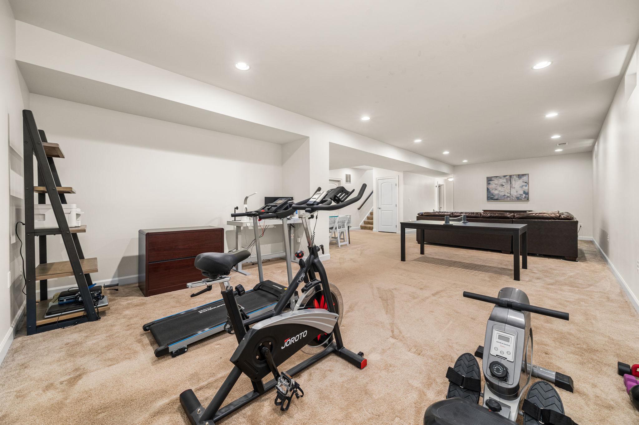  1385 Bishop Crest Court, Alexandria, VA, 22308 - 物件實景