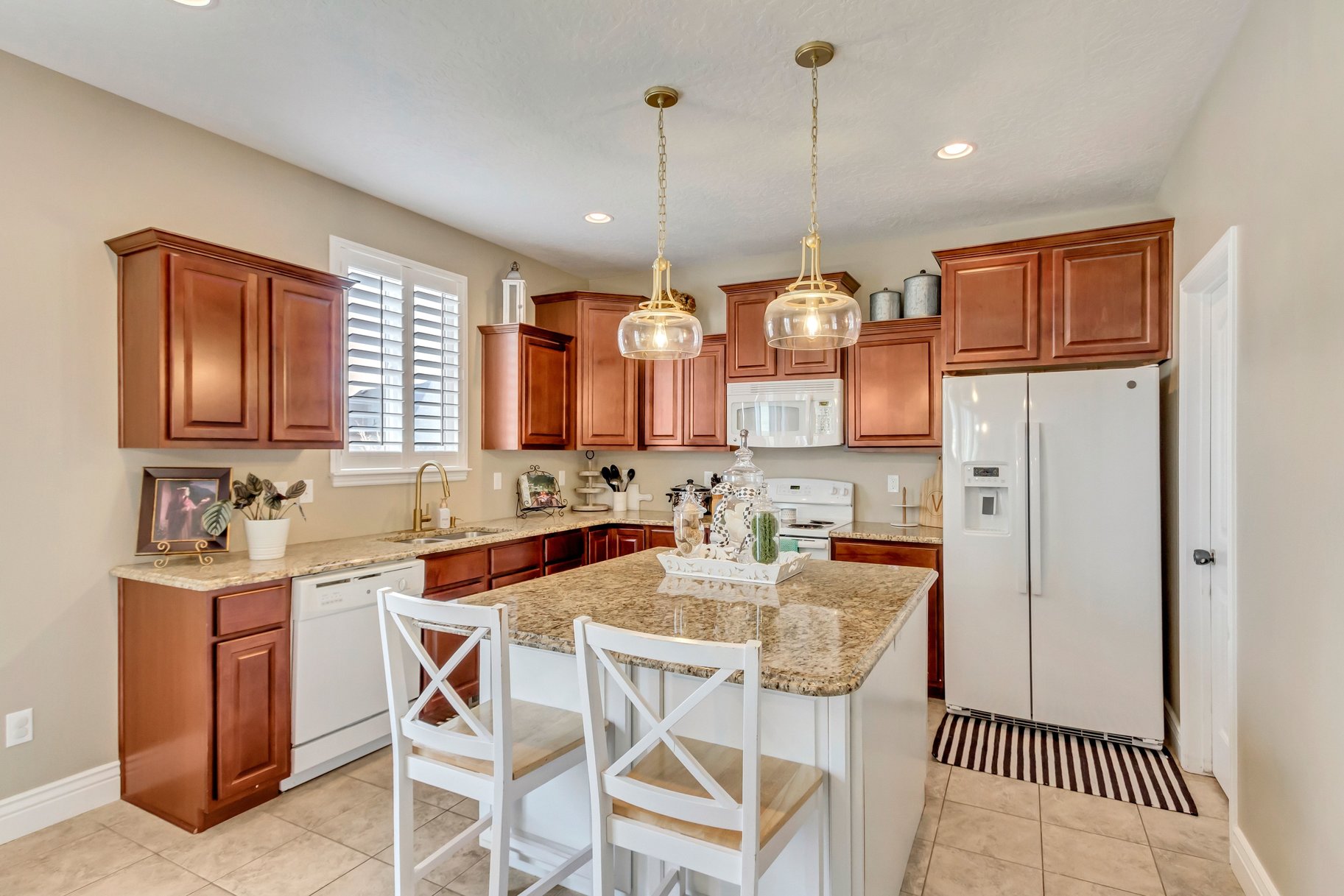  Stunning Views, Walkout Basement - 物件實景