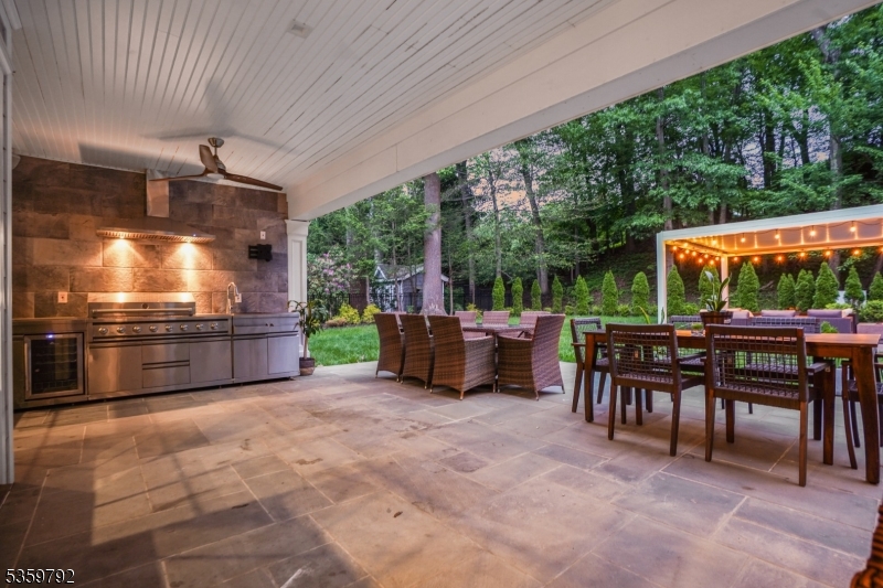 Millburn Twp., New Jersey, 07078, United States, 7 Bedrooms Bedrooms, ,9 BathroomsBathrooms,Residential,For Sale,1838878