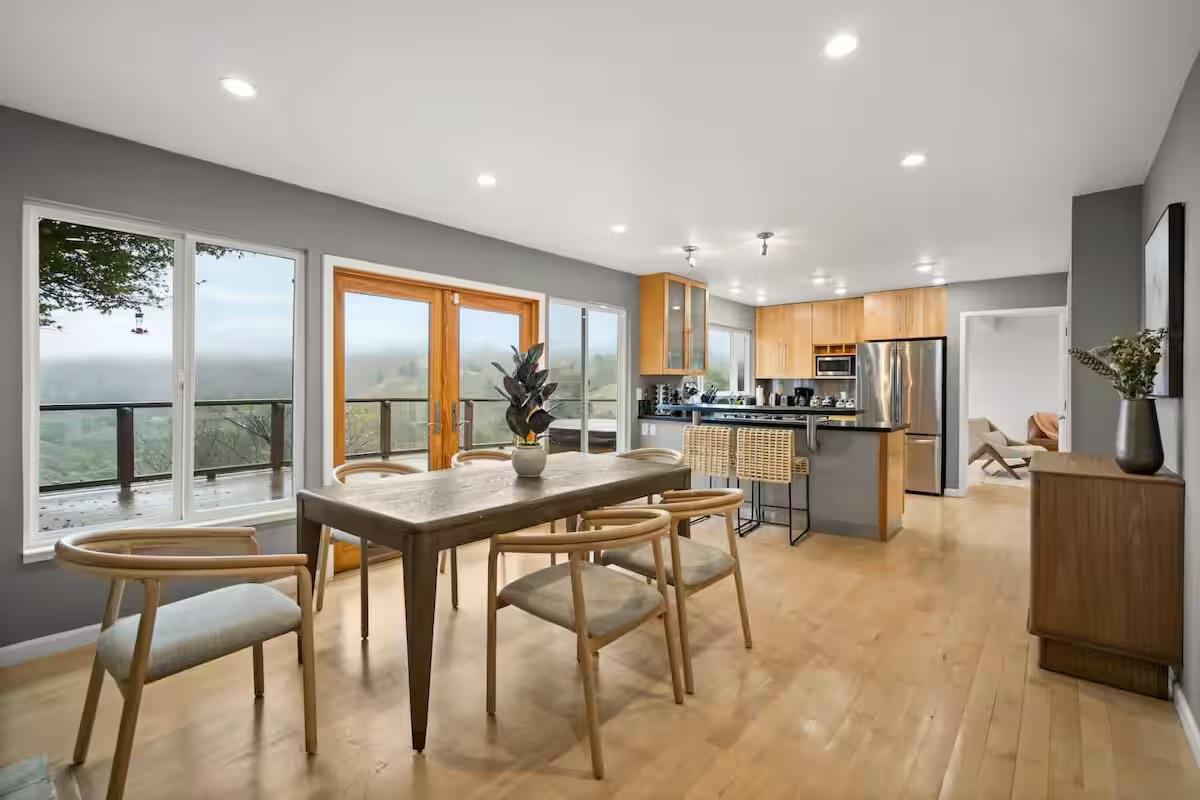 Pacifica, California, 94044, United States, 4 Bedrooms Bedrooms, ,4 BathroomsBathrooms,Residential,For Sale,1988181