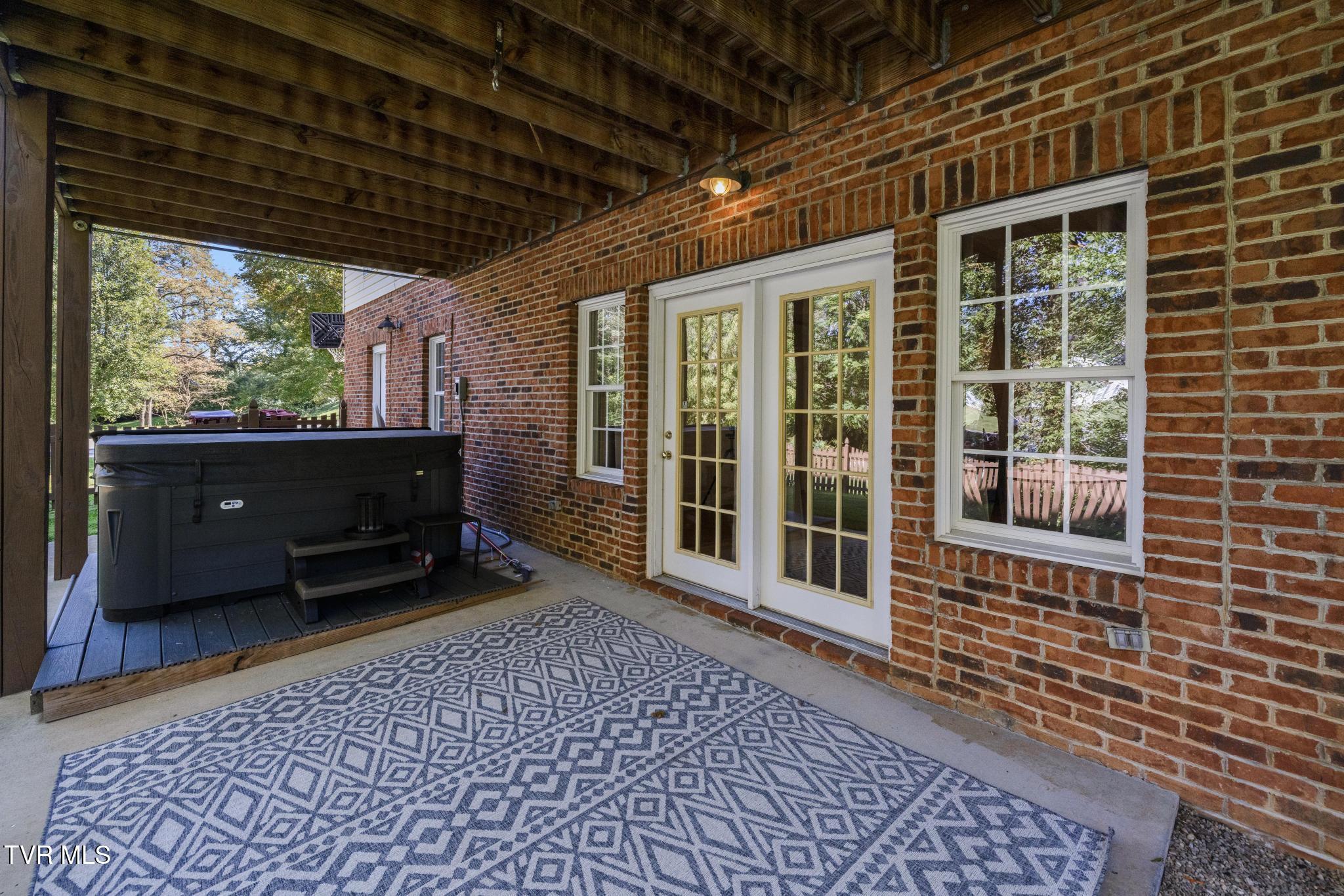 Gray, Tennessee, 37615, United States, 5 Bedrooms Bedrooms, ,4 BathroomsBathrooms,Residential,For Sale,1978234