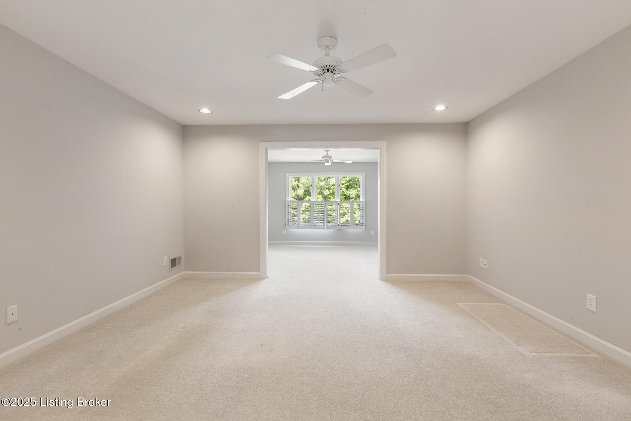 Prospect, Kentucky, 40059, United States, 3 Bedrooms Bedrooms, ,4 BathroomsBathrooms,Residential,For Sale,1754796