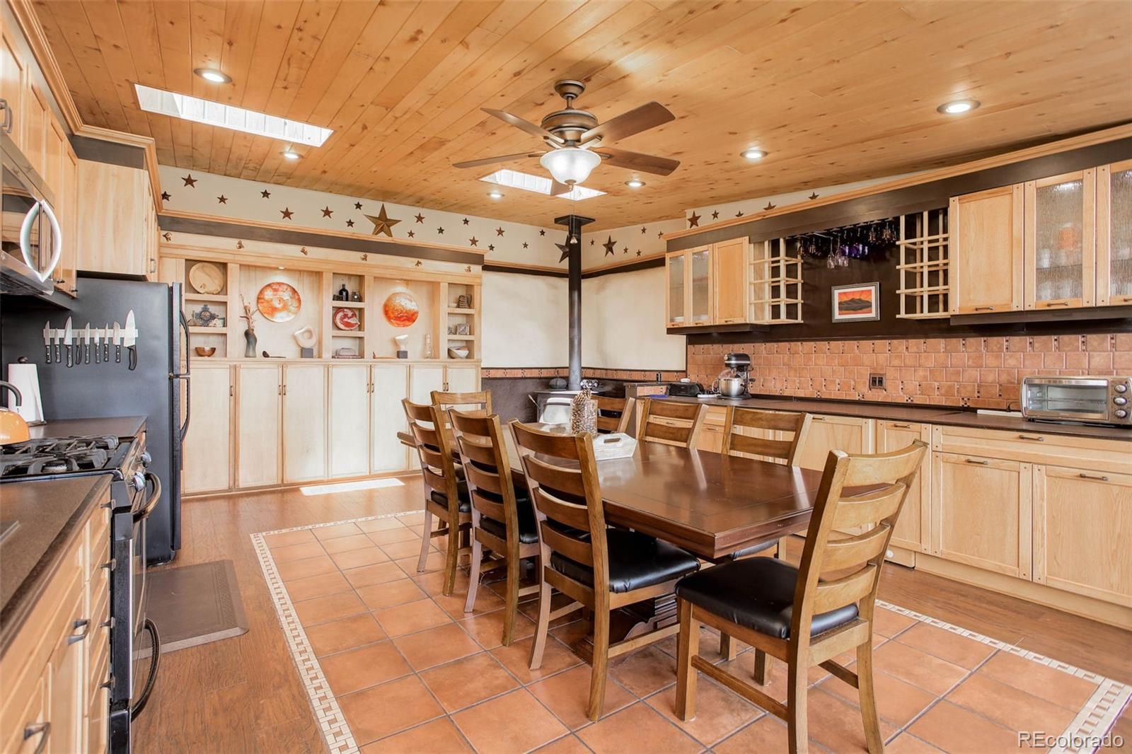 Guffey, Colorado, 80820, United States, 3 Bedrooms Bedrooms, ,1 BathroomBathrooms,Residential,For Sale,1805338